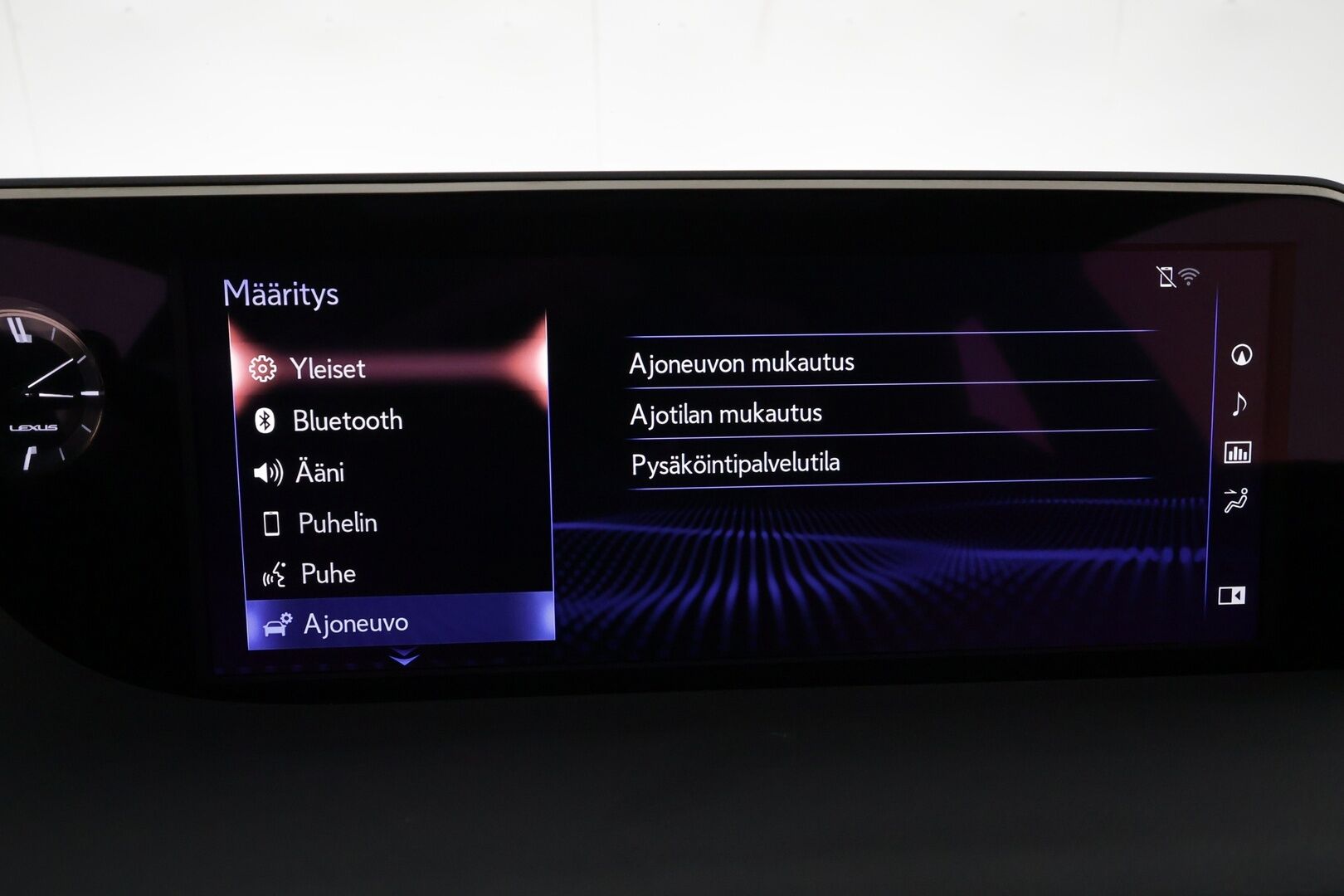 Lexus ES 2019 300H F-Sport ** Adapt.vakkari / HUD / Mark Levinson / Muistipenkki / Adapt.vakkari / P.kamera / Punaiset nahkapenkit - 3,99 % KORKOTARJOUS TÄHÄN AUTOON - 31.5. ASTI! - Kattoluukku / Sporttipenkit / Aplle&Android / Keyless