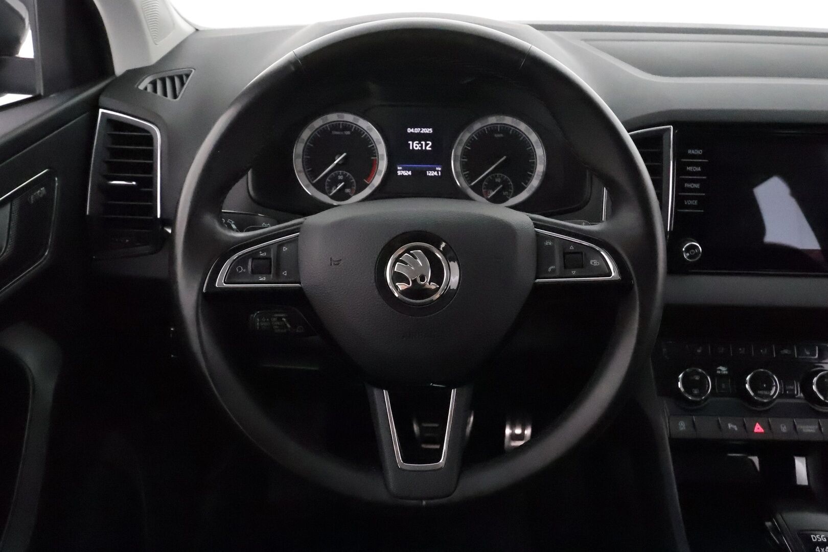 Skoda Karoq 2018 2.0 TDI 150 4x4 Style DSG **Canton / Webasto / Adapt.vakkari / Keyless / Koukku / Sporttipenkit / P.kamera**
