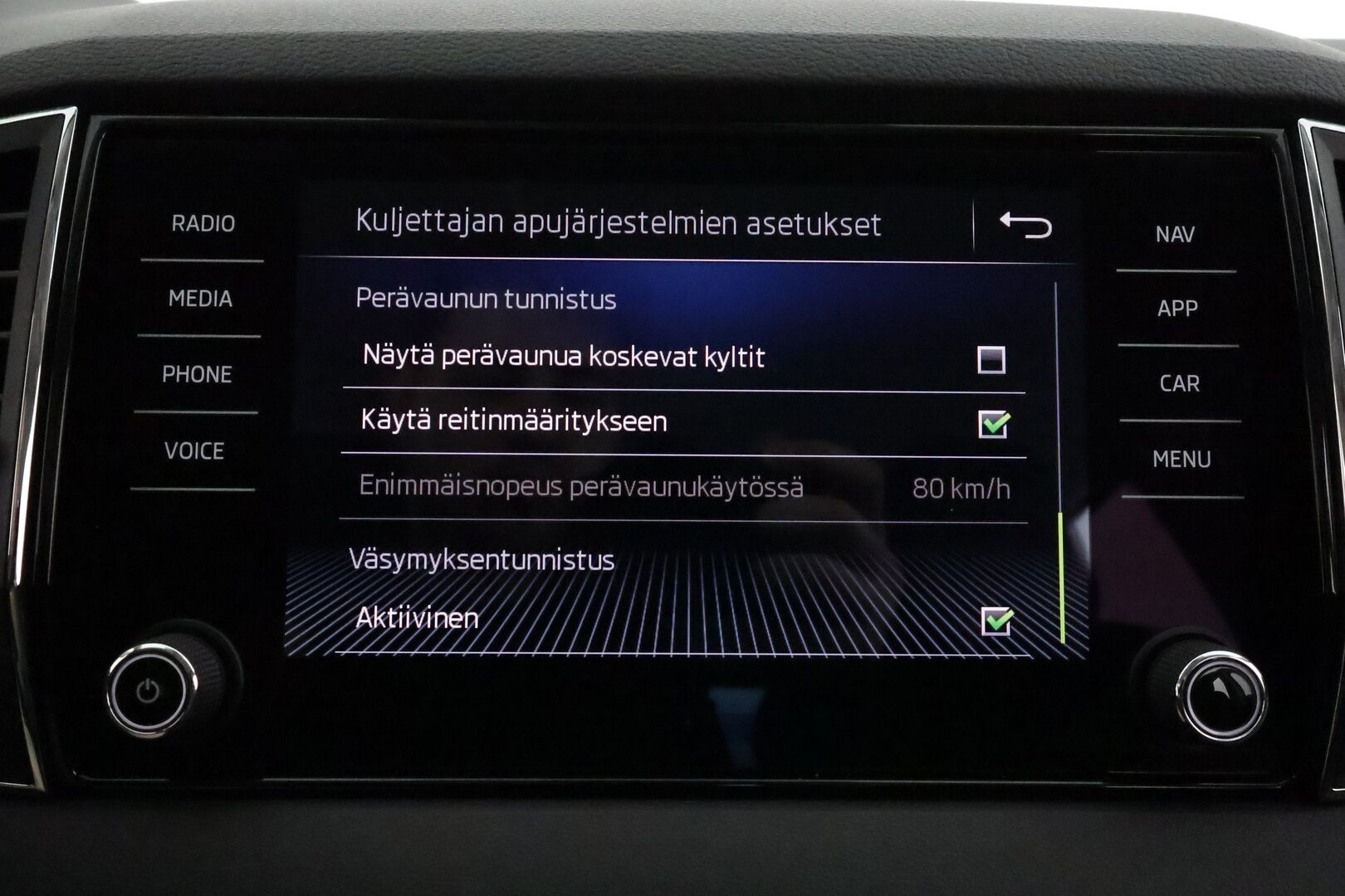 Skoda Karoq 2018 2.0 TDI 150 4x4 Style DSG **Canton / Webasto / Adapt.vakkari / Keyless / Koukku / Sporttipenkit / P.kamera**