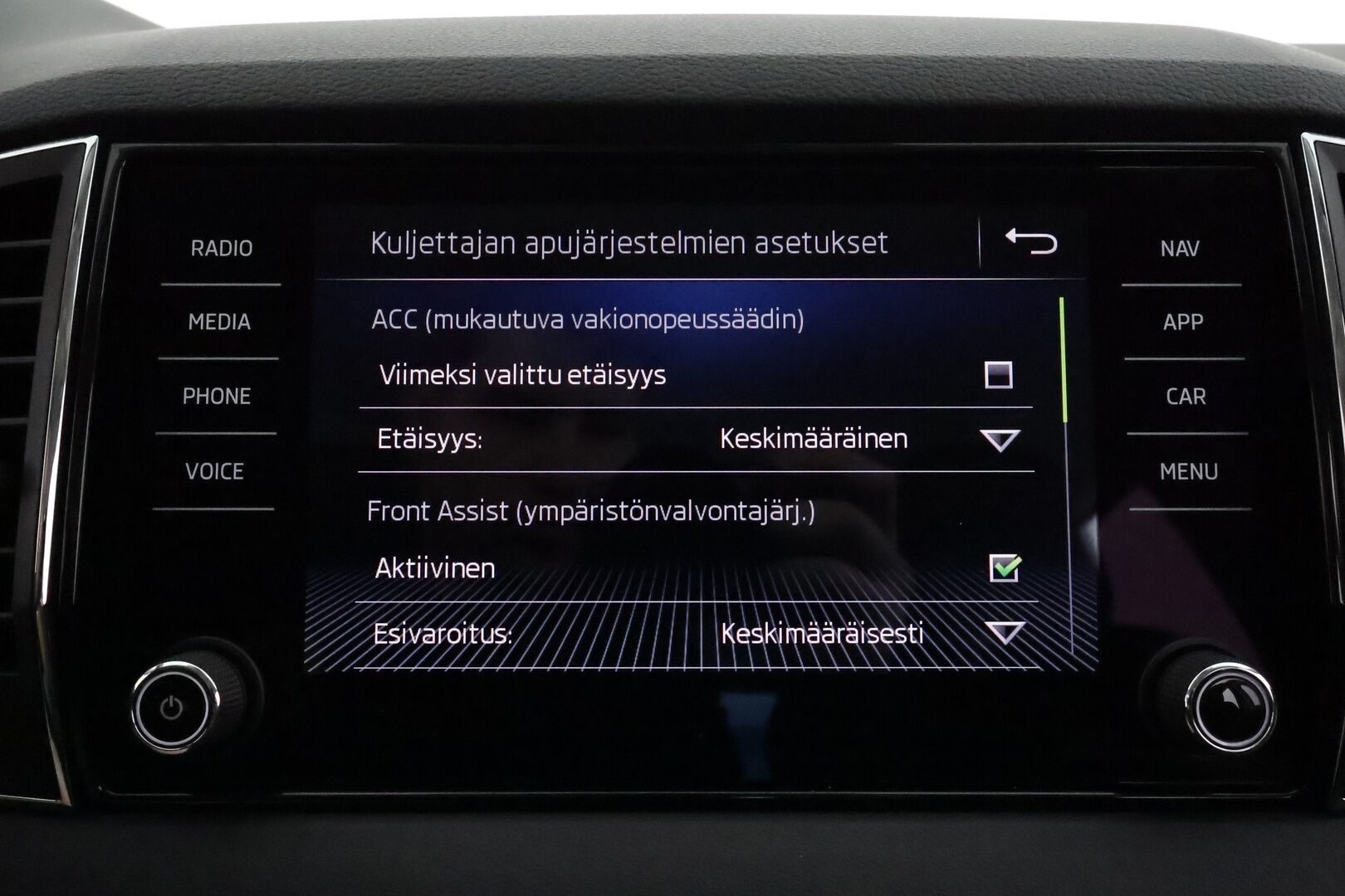 Skoda Karoq 2018 2.0 TDI 150 4x4 Style DSG **Canton / Webasto / Adapt.vakkari / Keyless / Koukku / Sporttipenkit / P.kamera**