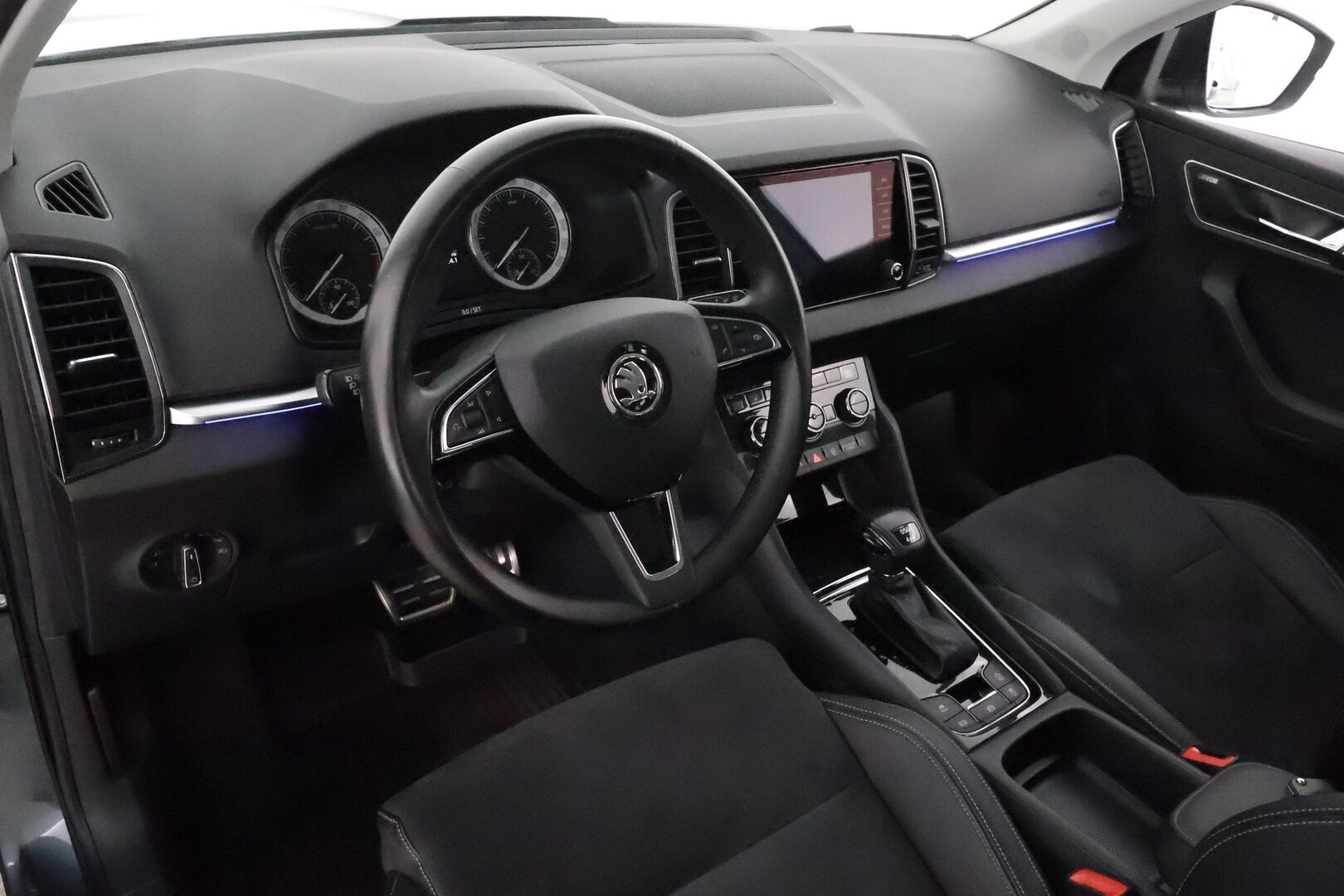 Skoda Karoq 2018 2.0 TDI 150 4x4 Style DSG **Canton / Webasto / Adapt.vakkari / Keyless / Koukku / Sporttipenkit / P.kamera**