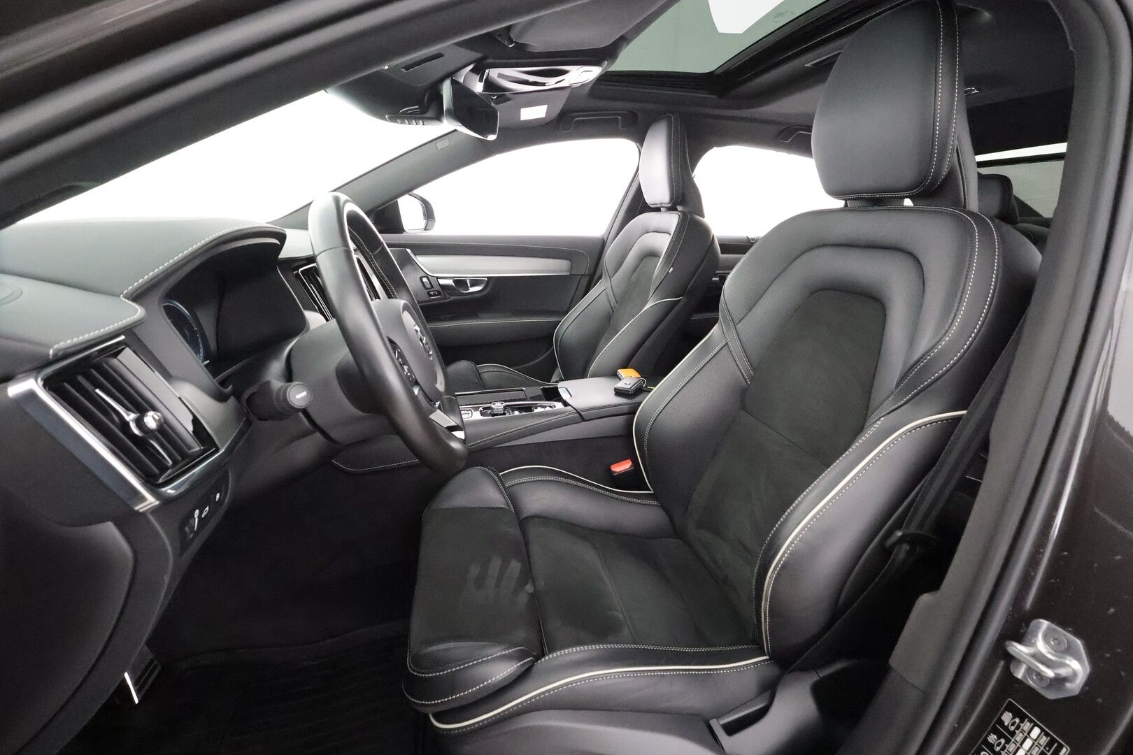 Volvo S90 2021 T8 TwE AWD Business R-Design aut - Pilot Assist | HarmanKardon | Webasto | Koukku | Full-LED | Muistipenkit | Kattoluukku | P.Kamera