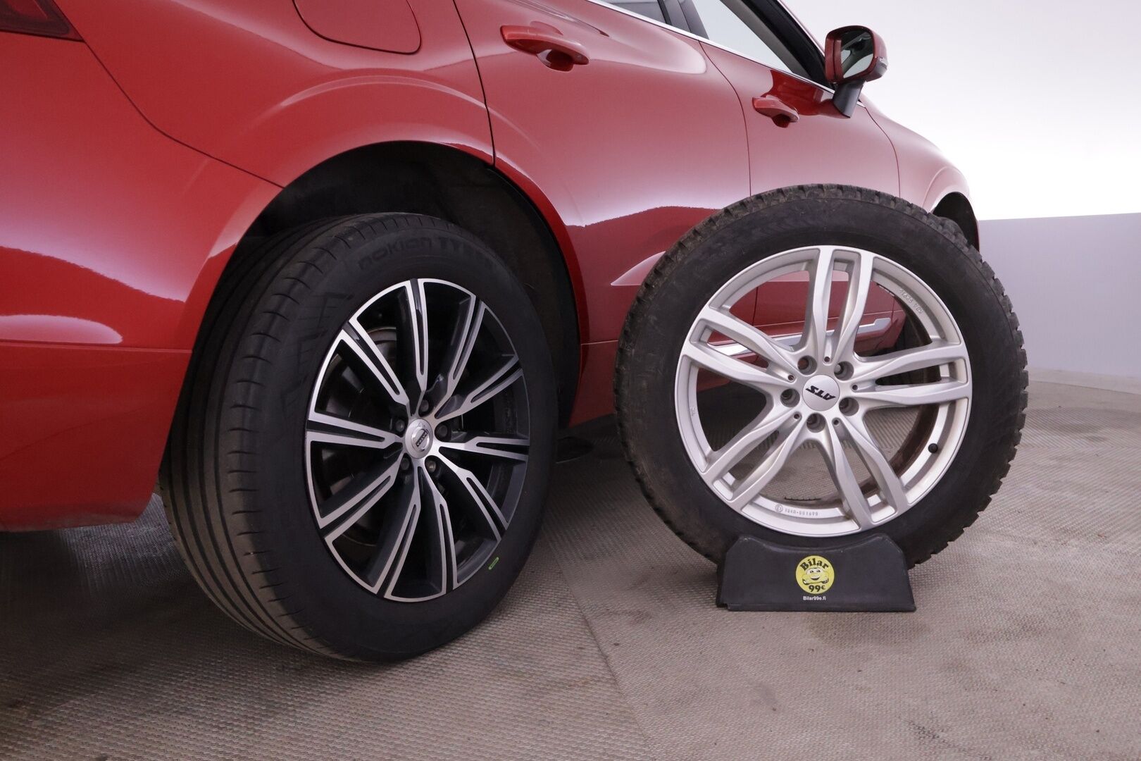 Volvo XC60 2021 T6 TwE AWD Business Inscription aut. *B&W / Suomi-auto / PA-Lisälämmitin / P.Kamera / Panorama / Muistipenkki* - Huippu Nokia Hakkapeliitta 10 talvirenkaat / Bowers & Wilkins - HULLU BLACKWEEK KORKOTARJOUS 2,49%