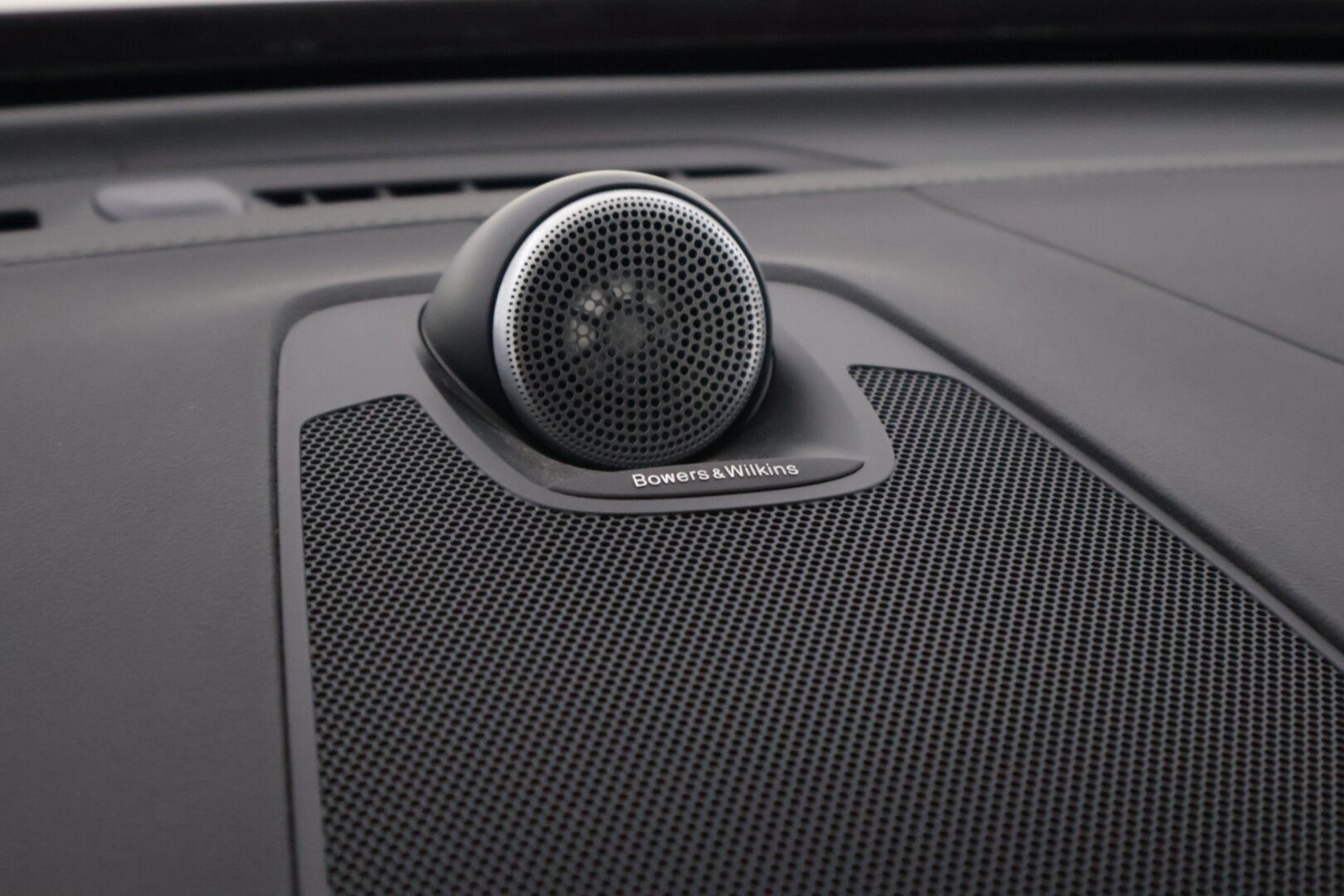 Volvo XC60 2021 T6 TwE AWD Business Inscription aut. *B&W / Suomi-auto / PA-Lisälämmitin / P.Kamera / Panorama / Muistipenkki* - Huippu Nokia Hakkapeliitta 10 talvirenkaat / Bowers & Wilkins