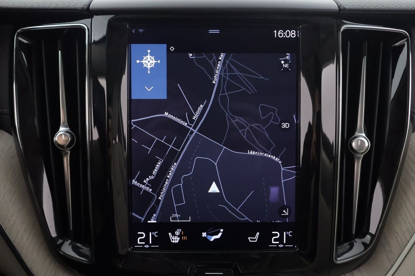 Volvo XC60 2021 T6 TwE AWD Inscription aut * Webasto / Koukku / H&K / Panorama / ACC / Full-LED / P.Kamera / Sportnahat Muistilla * - Ilma-alusta / Suomi-auto / Kahdet renkaat aluvanteilla / 2x Latauskaapelit / Merkkihuollot