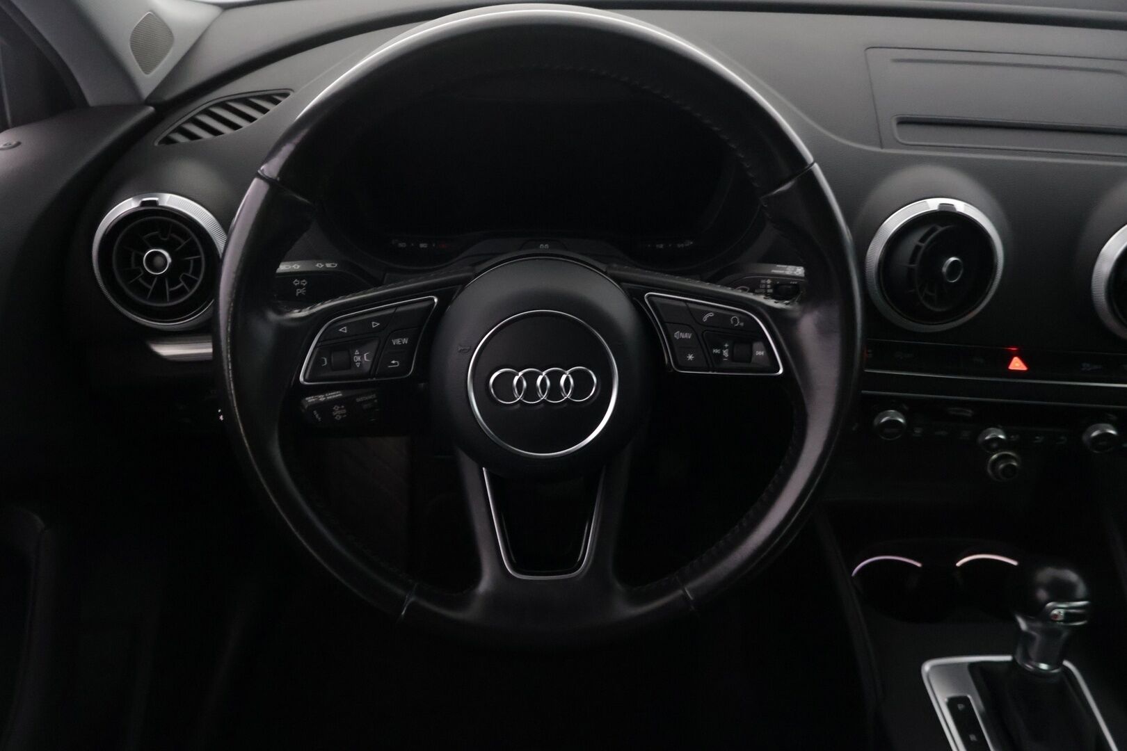 Audi A3 2017 Sportback Business Sport 1,4 TFSI COD 110 kW ultra S tronic - Adapt.vakkari | Digimittaristo | Sport-penkit | Carplay | Keyless | Sähköpenkki | Tutkat | Lohko+sisäp | Metalliväri | Juuri huollettu ja katsastettu!