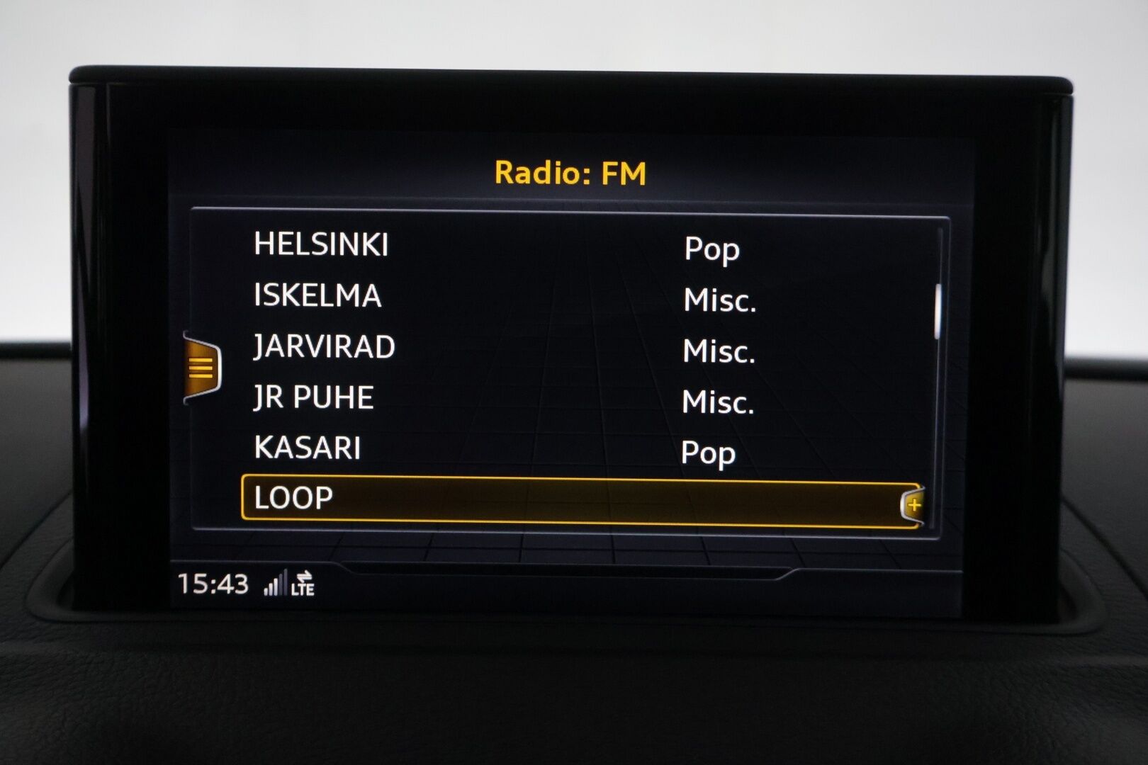 Audi A3 2017 Sportback Business Sport 1,4 TFSI COD 110 kW ultra S tronic - Adapt.vakkari | Digimittaristo | Sport-penkit | Carplay | Keyless | Sähköpenkki | Tutkat | Lohko+sisäp | Metalliväri | Juuri huollettu ja katsastettu!