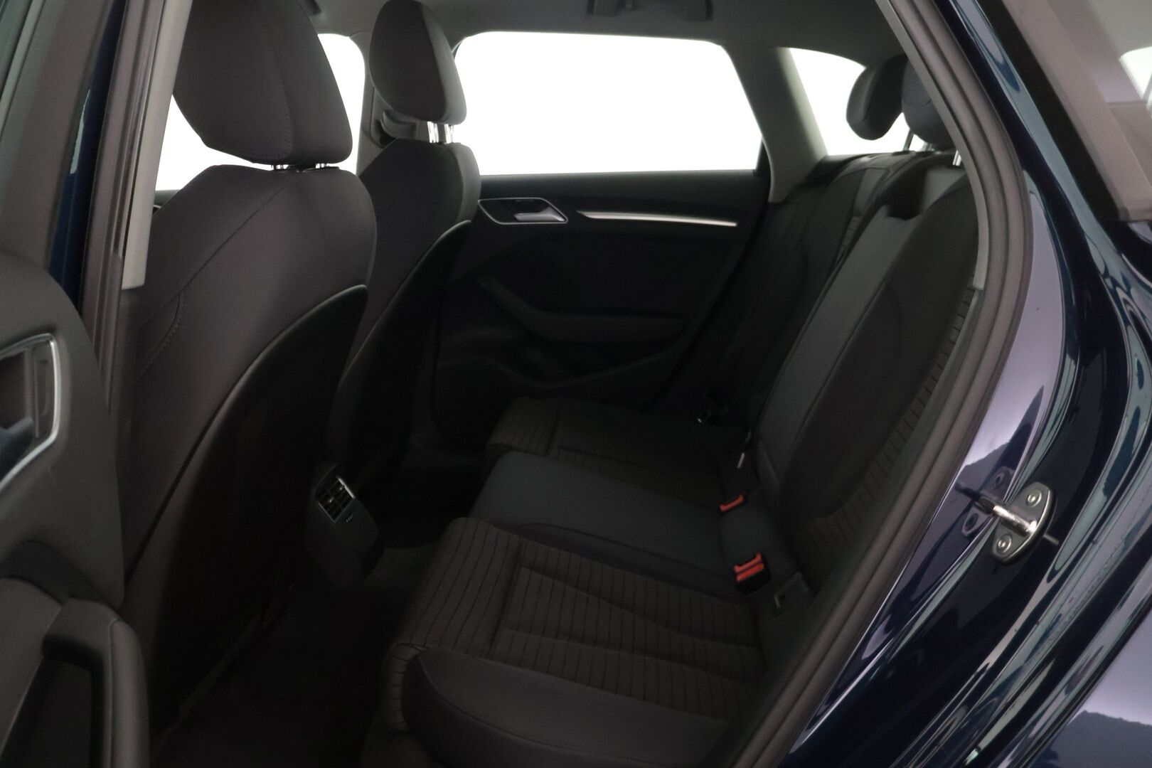 Audi A3 2017 Sportback Business Sport 1,4 TFSI COD 110 kW ultra S tronic - Adapt.vakkari | Digimittaristo | Sport-penkit | Carplay | Keyless | Sähköpenkki | Tutkat | Lohko+sisäp | Metalliväri | Juuri huollettu ja katsastettu!