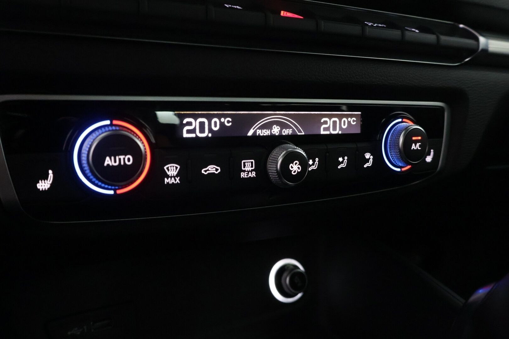Audi A3 2017 Sportback Business Sport 1,4 TFSI COD 110 kW ultra S tronic - Adapt.vakkari | Digimittaristo | Sport-penkit | Carplay | Keyless | Sähköpenkki | Tutkat | Lohko+sisäp | Metalliväri | Juuri huollettu ja katsastettu!