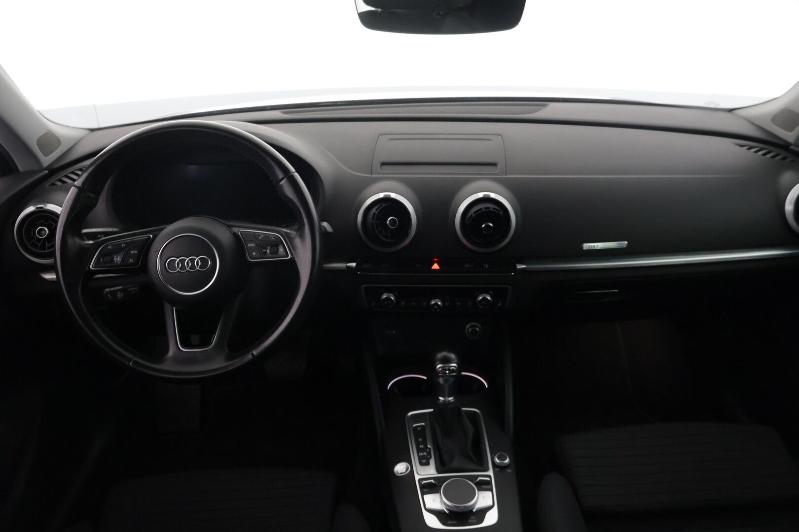 Audi A3 2017 Sportback Business Sport 1,4 TFSI COD 110 kW ultra S tronic - Adapt.vakkari | Digimittaristo | Sport-penkit | Carplay | Keyless | Sähköpenkki | Tutkat | Lohko+sisäp | Metalliväri | Juuri huollettu ja katsastettu!