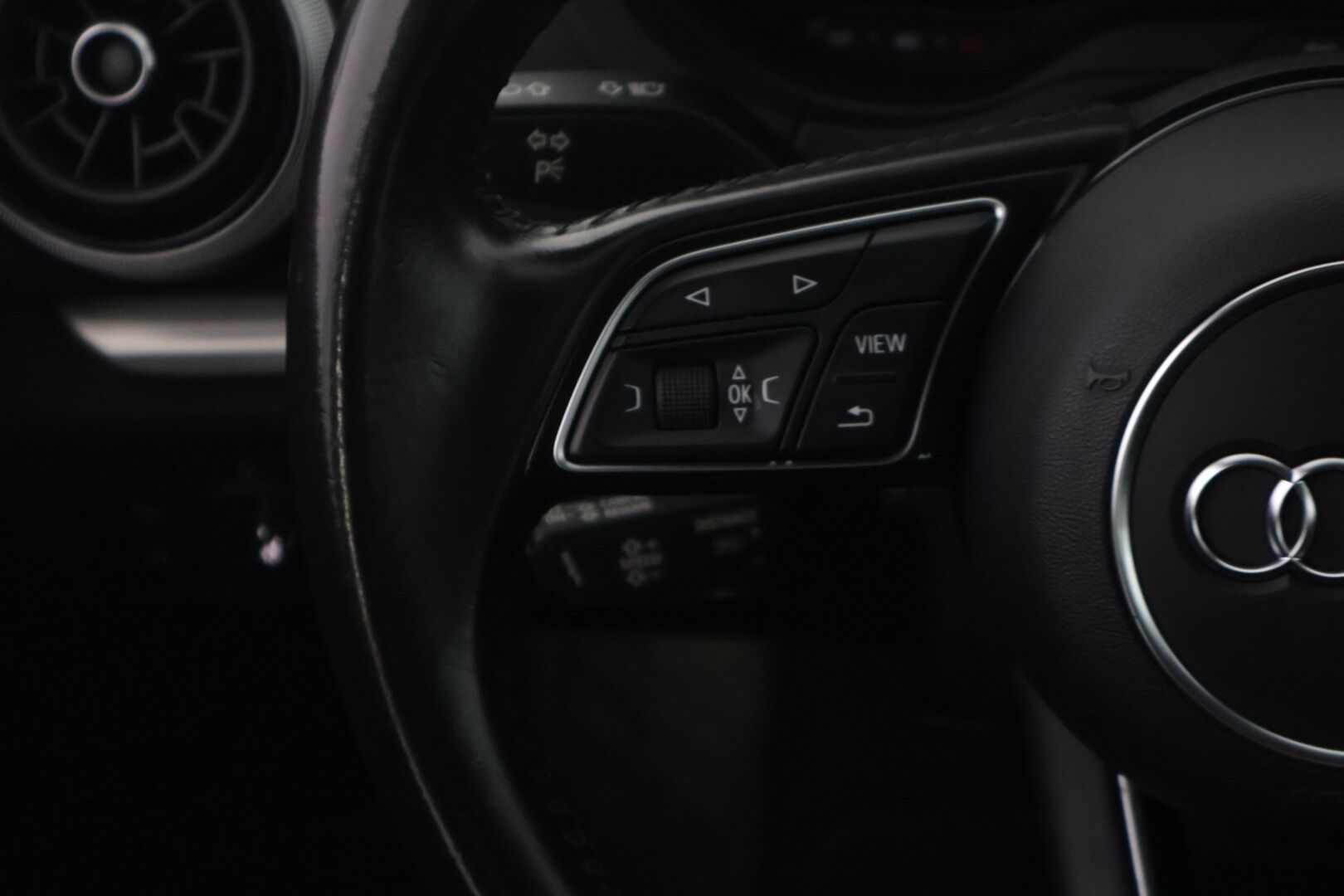 Audi A3 2017 Sportback Business Sport 1,4 TFSI COD 110 kW ultra S tronic - Adapt.vakkari | Digimittaristo | Sport-penkit | Carplay | Keyless | Sähköpenkki | Tutkat | Lohko+sisäp | Metalliväri | Juuri huollettu ja katsastettu!