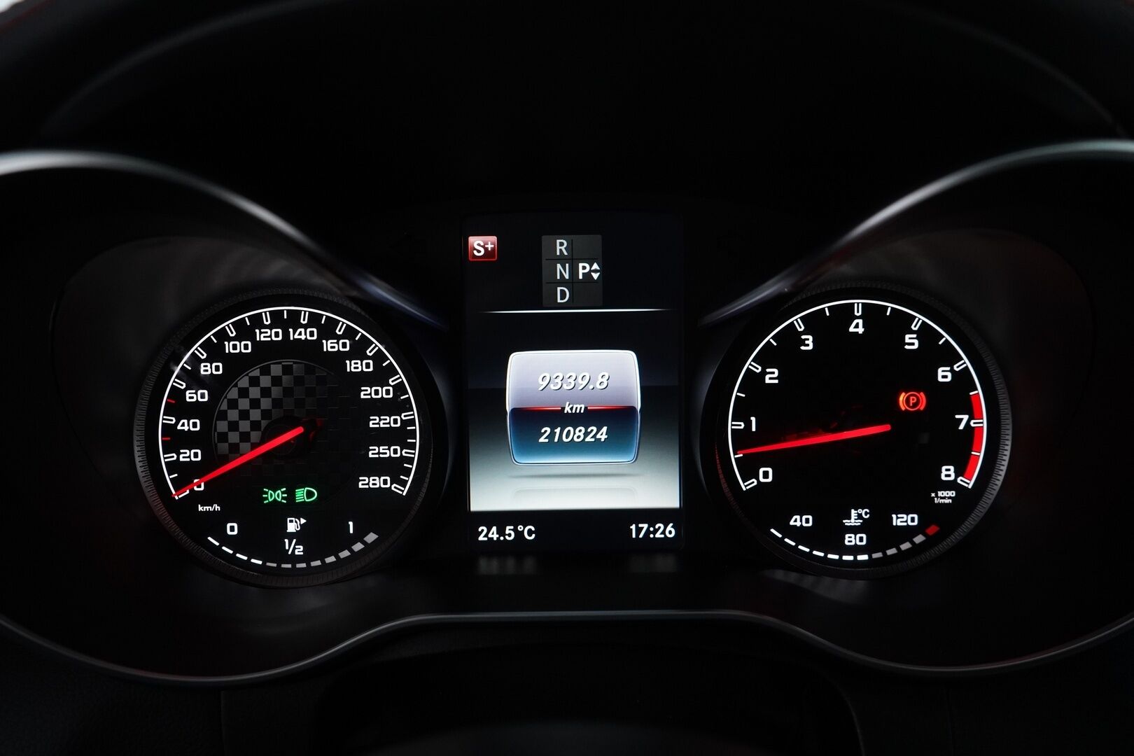 Mercedes-Benz C 2015 C43 AMG 4Matic Sport T A * HUD / Burmester / ACC / 360° Kamera / ILS / Panorama * - 3,99 % KORKOTARJOUS TÄHÄN AUTOON - 3.0 C450 Farmari 4-matic *Upeat äänet / Juuri huollettu*
