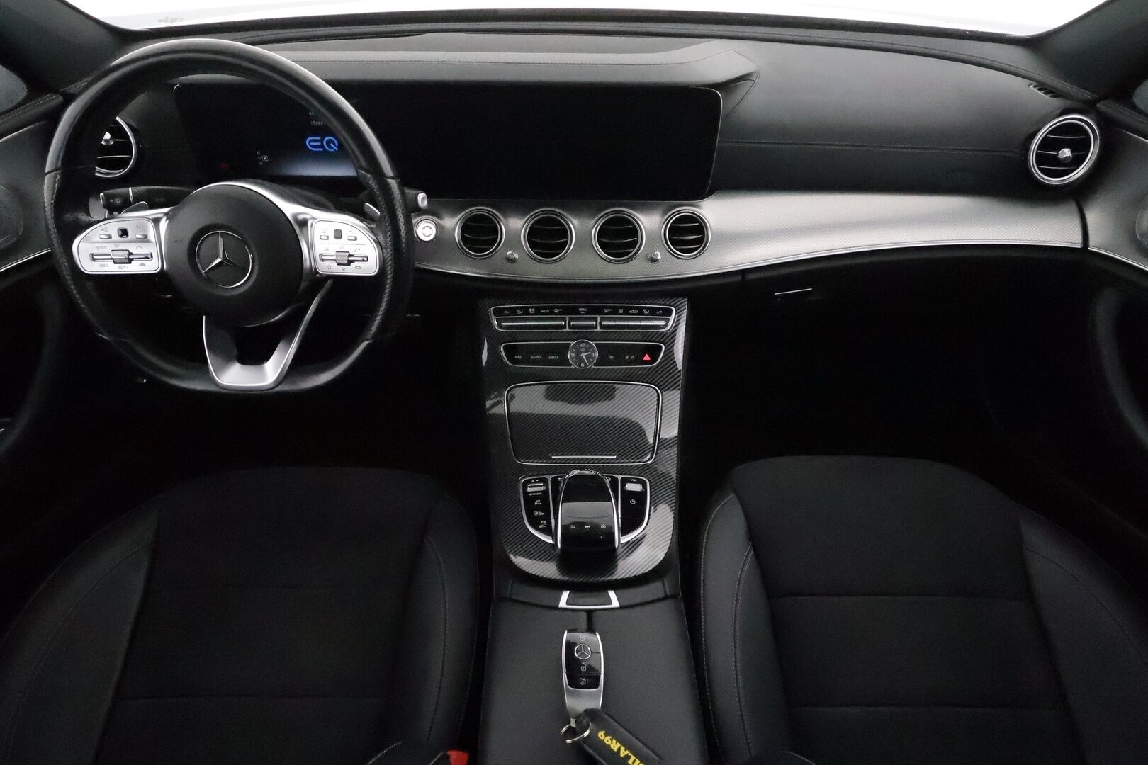 Mercedes-Benz E 2020 300 e A Business AMG Edition EQ Power *Distronic+ / HUD / Multibeam / Panorama / Muistipenkit / Burmester / KeylessGo* - Viimeisin huolto 101tkm / Juuri katsastettu!