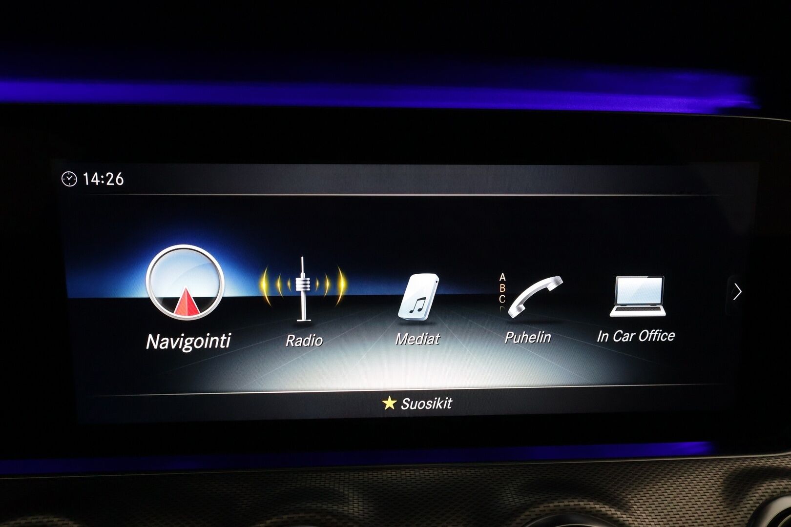 Mercedes-Benz E 2020 300 e A Business AMG Edition EQ Power *Distronic+ / HUD / Multibeam / Panorama / Muistipenkit / Burmester / KeylessGo* - Viimeisin huolto 101tkm / Juuri katsastettu!