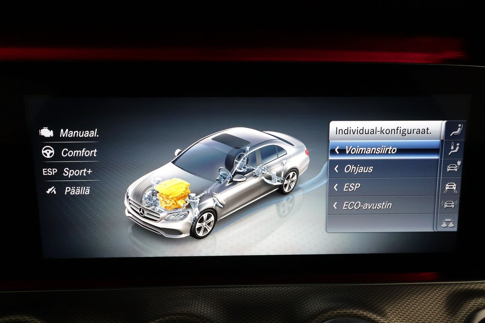 Mercedes-Benz E 2020 300 e A Business AMG Edition EQ Power *Distronic+ / HUD / Multibeam / Panorama / Muistipenkit / Burmester / KeylessGo* - Viimeisin huolto 101tkm / Juuri katsastettu!