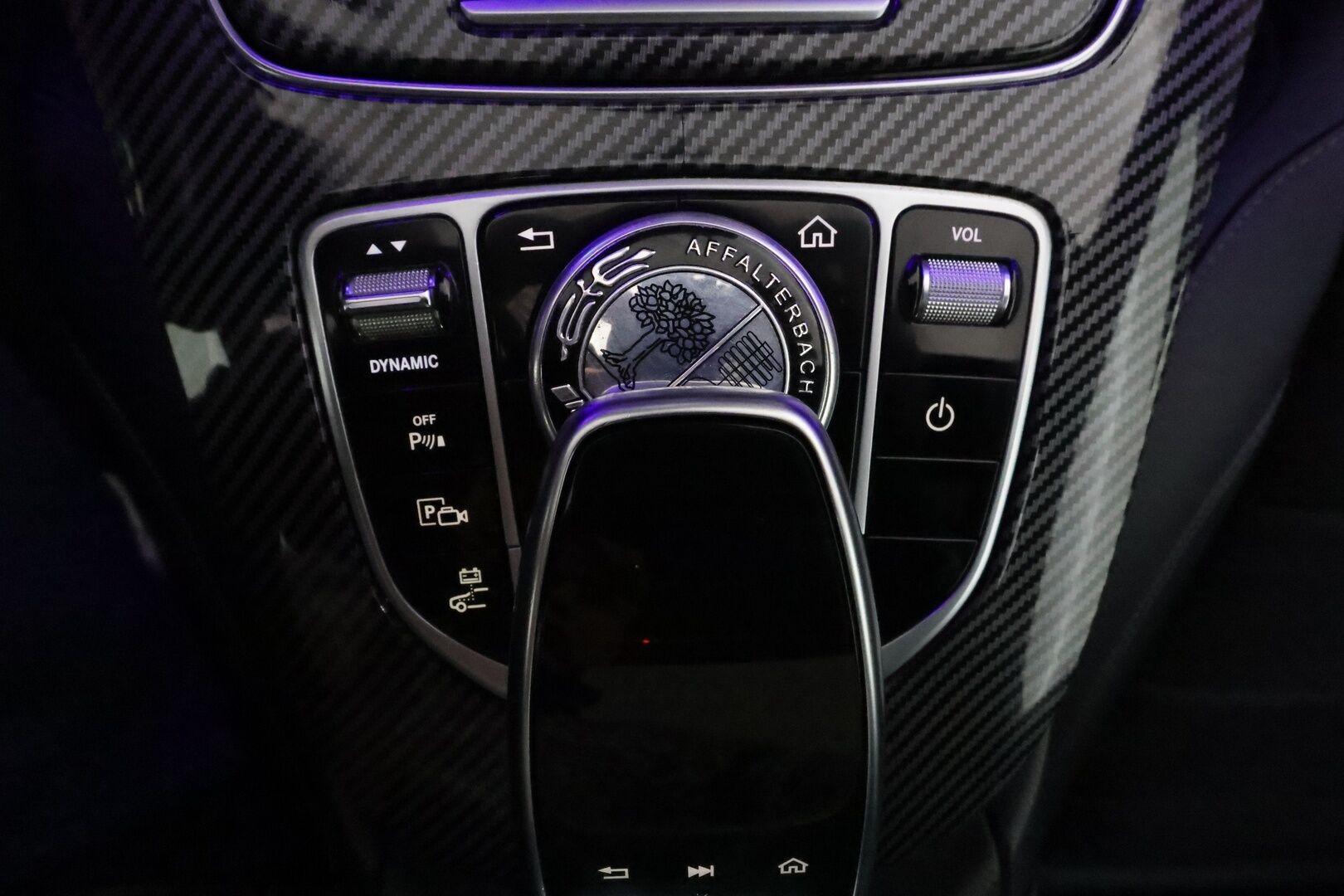 Mercedes-Benz E 2020 300 e A Business AMG Edition EQ Power *Distronic+ / HUD / Multibeam / Panorama / Muistipenkit / Burmester / KeylessGo* - Viimeisin huolto 101tkm / Juuri katsastettu!