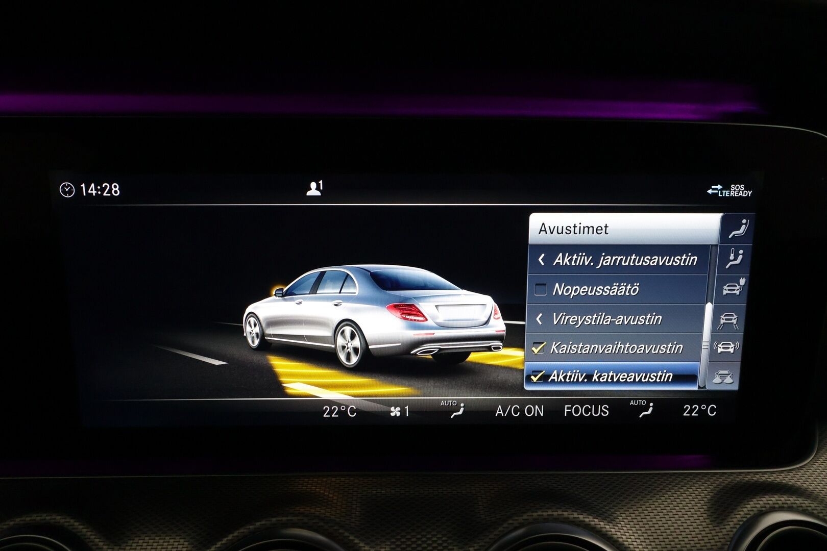 Mercedes-Benz E 2020 300 e A Business AMG Edition EQ Power *Distronic+ / HUD / Multibeam / Panorama / Muistipenkit / Burmester / KeylessGo* - Viimeisin huolto 101tkm / Juuri katsastettu!
