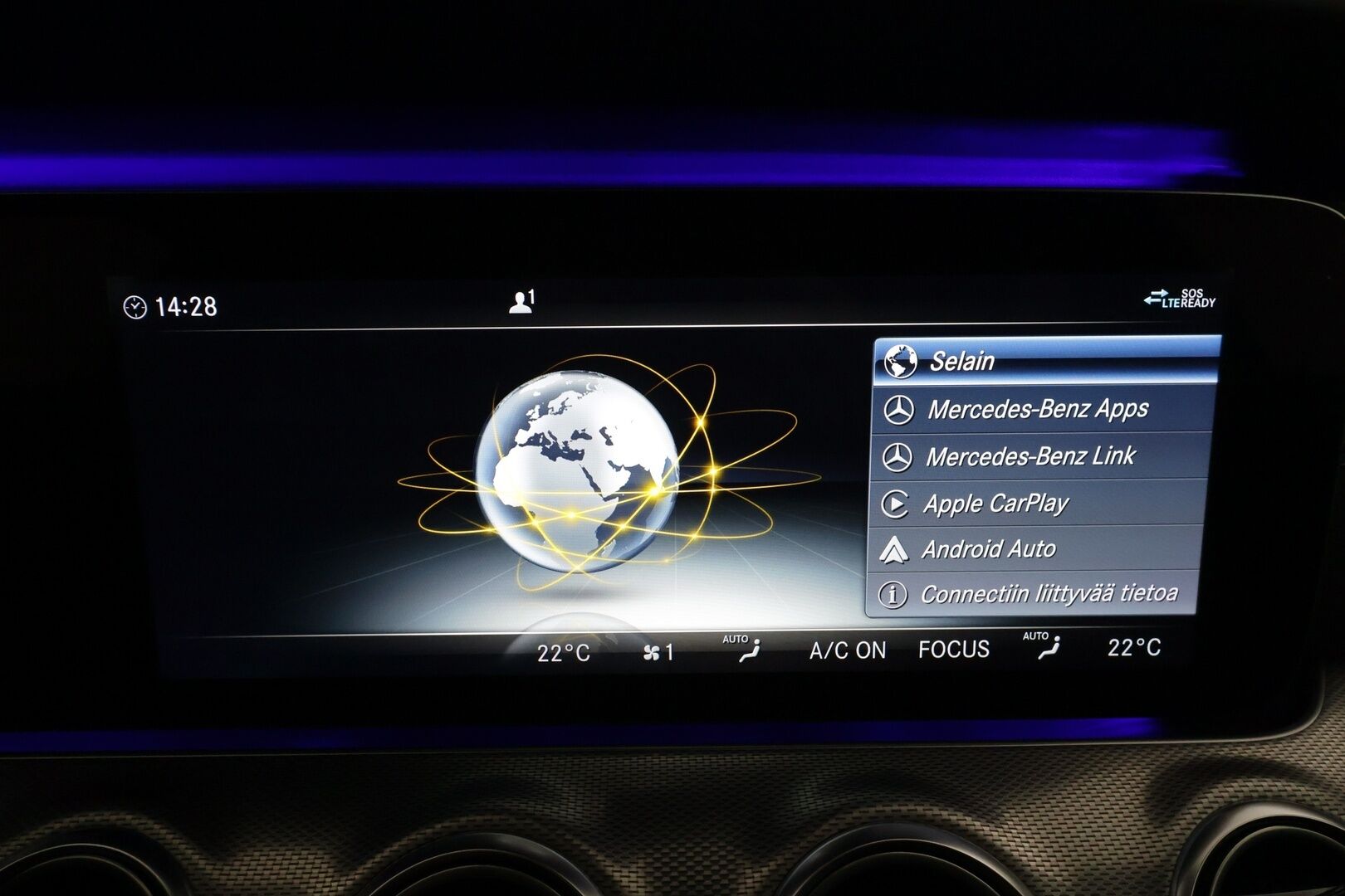 Mercedes-Benz E 2020 300 e A Business AMG Edition EQ Power *Distronic+ / HUD / Multibeam / Panorama / Muistipenkit / Burmester / KeylessGo* - Viimeisin huolto 101tkm / Juuri katsastettu!