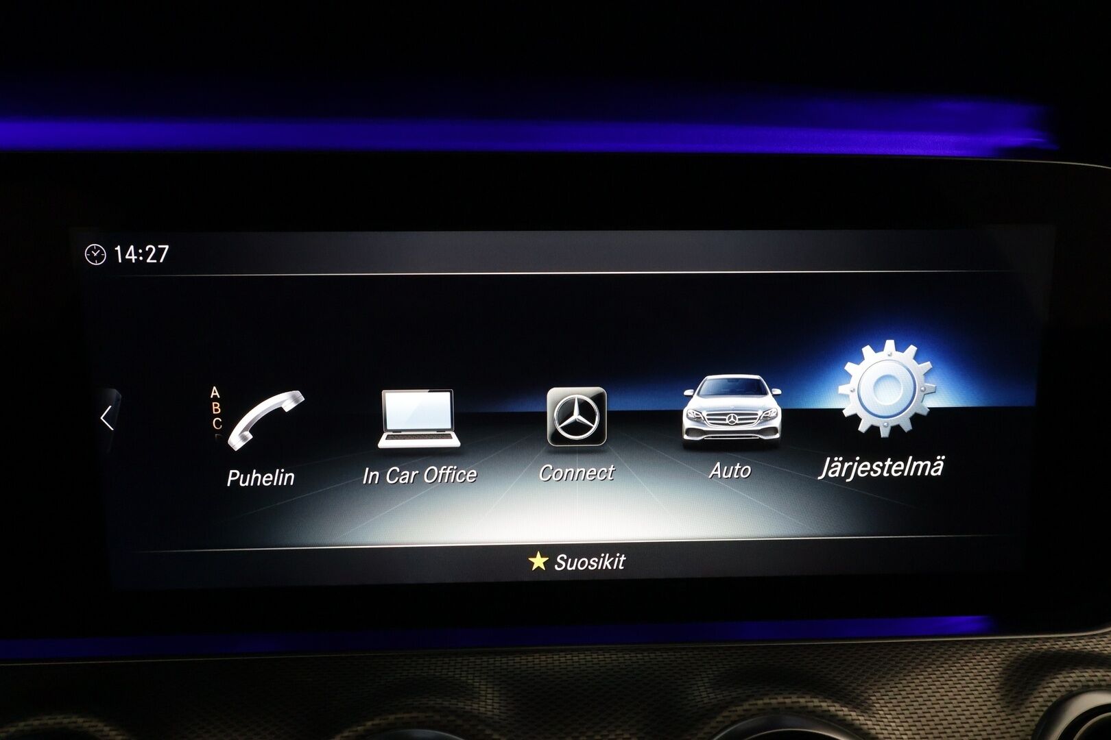 Mercedes-Benz E 2020 300 e A Business AMG Edition EQ Power *Distronic+ / HUD / Multibeam / Panorama / Muistipenkit / Burmester / KeylessGo* - Viimeisin huolto 101tkm / Juuri katsastettu!