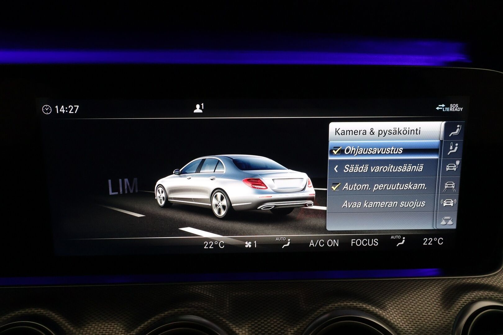 Mercedes-Benz E 2020 300 e A Business AMG Edition EQ Power *Distronic+ / HUD / Multibeam / Panorama / Muistipenkit / Burmester / KeylessGo* - Viimeisin huolto 101tkm / Juuri katsastettu!