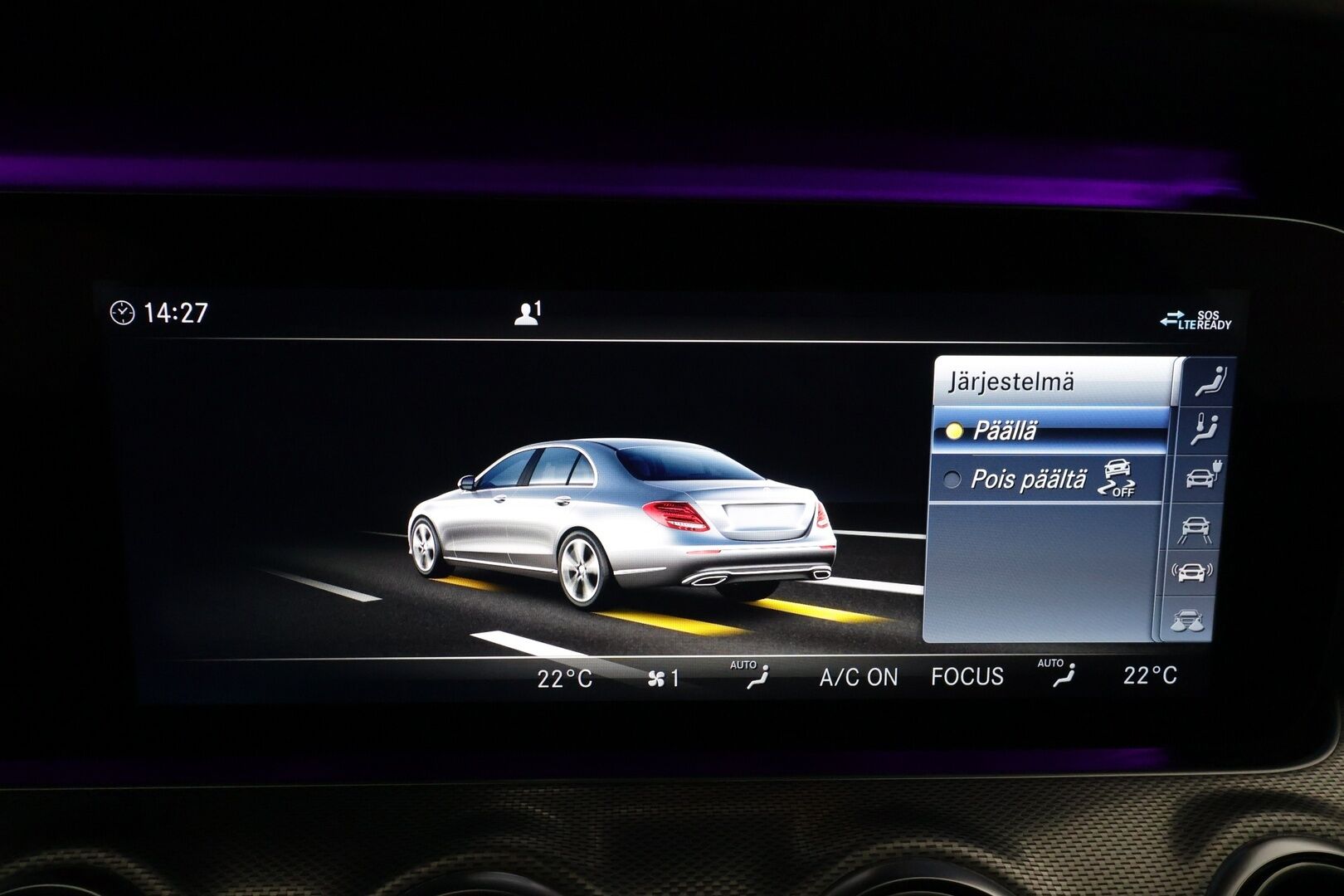 Mercedes-Benz E 2020 300 e A Business AMG Edition EQ Power *Distronic+ / HUD / Multibeam / Panorama / Muistipenkit / Burmester / KeylessGo* - Viimeisin huolto 101tkm / Juuri katsastettu!