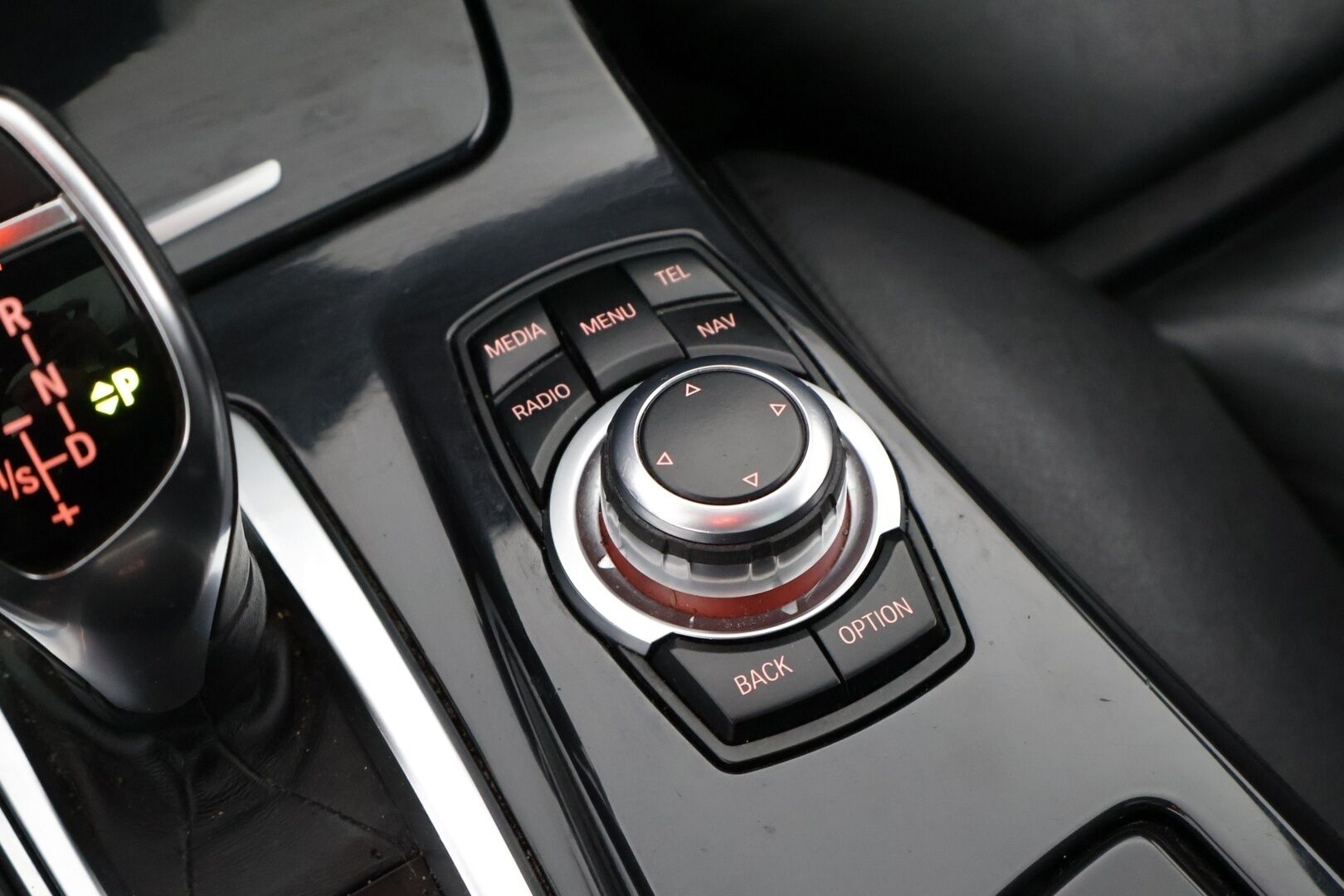 BMW 530 2013 TwinPower Turbo A xDrive F11 Touring M-sport***MYYDÄÄN HUUTOKAUPAT.COM*** *Comfort-nahat / Digimittari / Prof.navi* - ***MYYDÄÄN HUUTOKAUPAT.COM***
