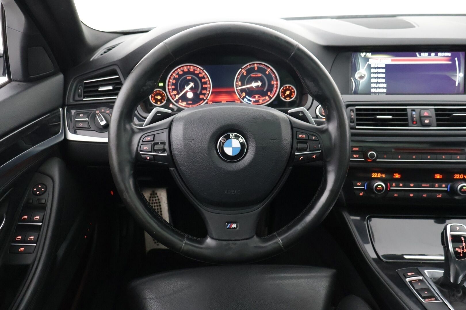 BMW 530 2013 TwinPower Turbo A xDrive F11 Touring M-sport***MYYDÄÄN HUUTOKAUPAT.COM*** *Comfort-nahat / Digimittari / Prof.navi* - ***MYYDÄÄN HUUTOKAUPAT.COM***