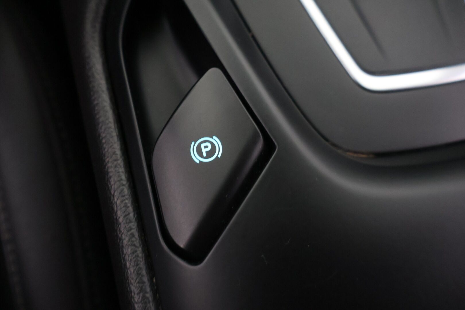 Ford Mondeo 2020 2,0 TDCi EcoBlue 190hv A8 AWD EDITION Wagon* Webasto / Keyless / Merkkihuollot / Suomi-auto / Muistipenkit / p-kamera - Kahdet renkaat aluvanteilla / uudet kesärenkaat / Navigointi / Isofix / Koukku / Nahkasisusta / Bluethooth - HULLUT AVAJAISHULINAT KORKOTARJOUS 3,29 %