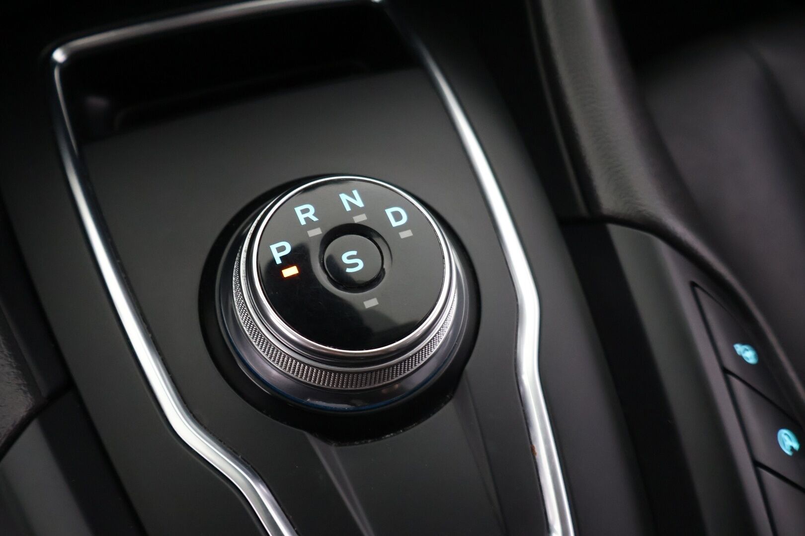 Ford Mondeo 2020 2,0 TDCi EcoBlue 190hv A8 AWD EDITION Wagon* Webasto / Keyless / Merkkihuollot / Suomi-auto / Muistipenkit / p-kamera - Kahdet renkaat aluvanteilla / uudet kesärenkaat / Navigointi / Isofix / Koukku / Nahkasisusta / Bluethooth - HULLUT AVAJAISHULINAT KORKOTARJOUS 3,29 %