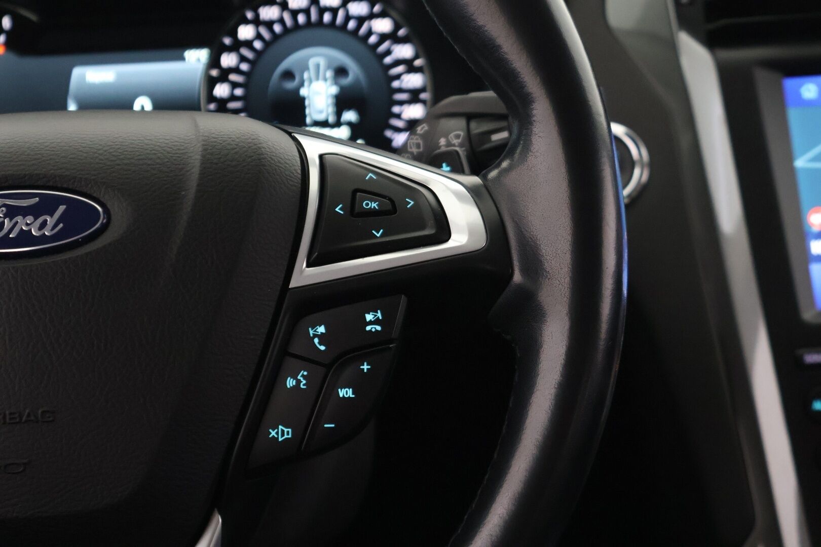 Ford Mondeo 2020 2,0 TDCi EcoBlue 190hv A8 AWD EDITION Wagon* Webasto / Keyless / Merkkihuollot / Suomi-auto / Muistipenkit / p-kamera - Kahdet renkaat aluvanteilla / uudet kesärenkaat / Navigointi / Isofix / Koukku / Nahkasisusta / Bluethooth - HULLUT AVAJAISHULINAT KORKOTARJOUS 3,29 %