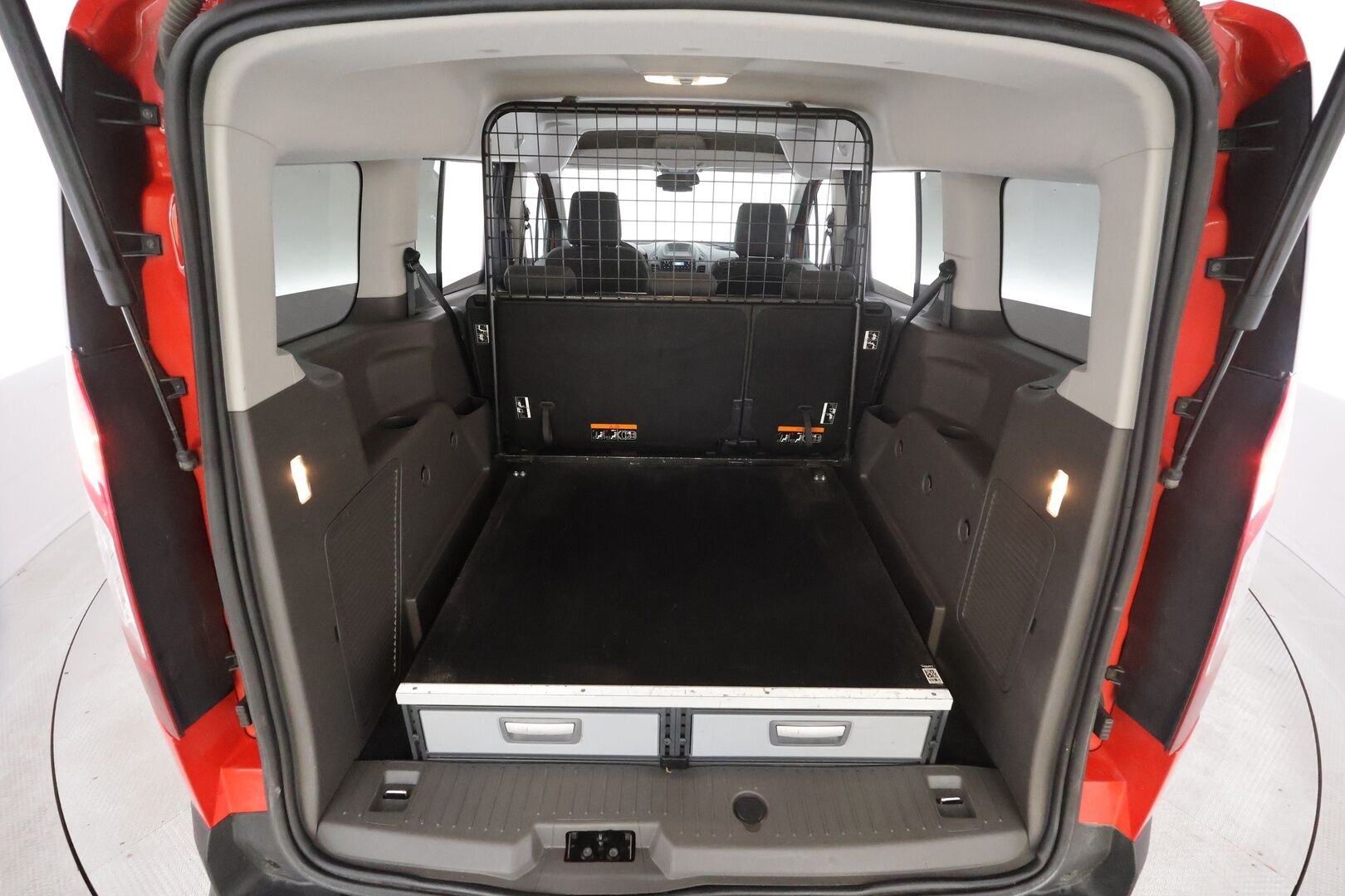 Ford Grand Tourneo Connect 2021 1,5 TDCi 120 hv A8 Trend 5-ovinen * Vakkari / P.tutka / Koukku / Webasto / Xenon * - 1.Om Suomi-auto 