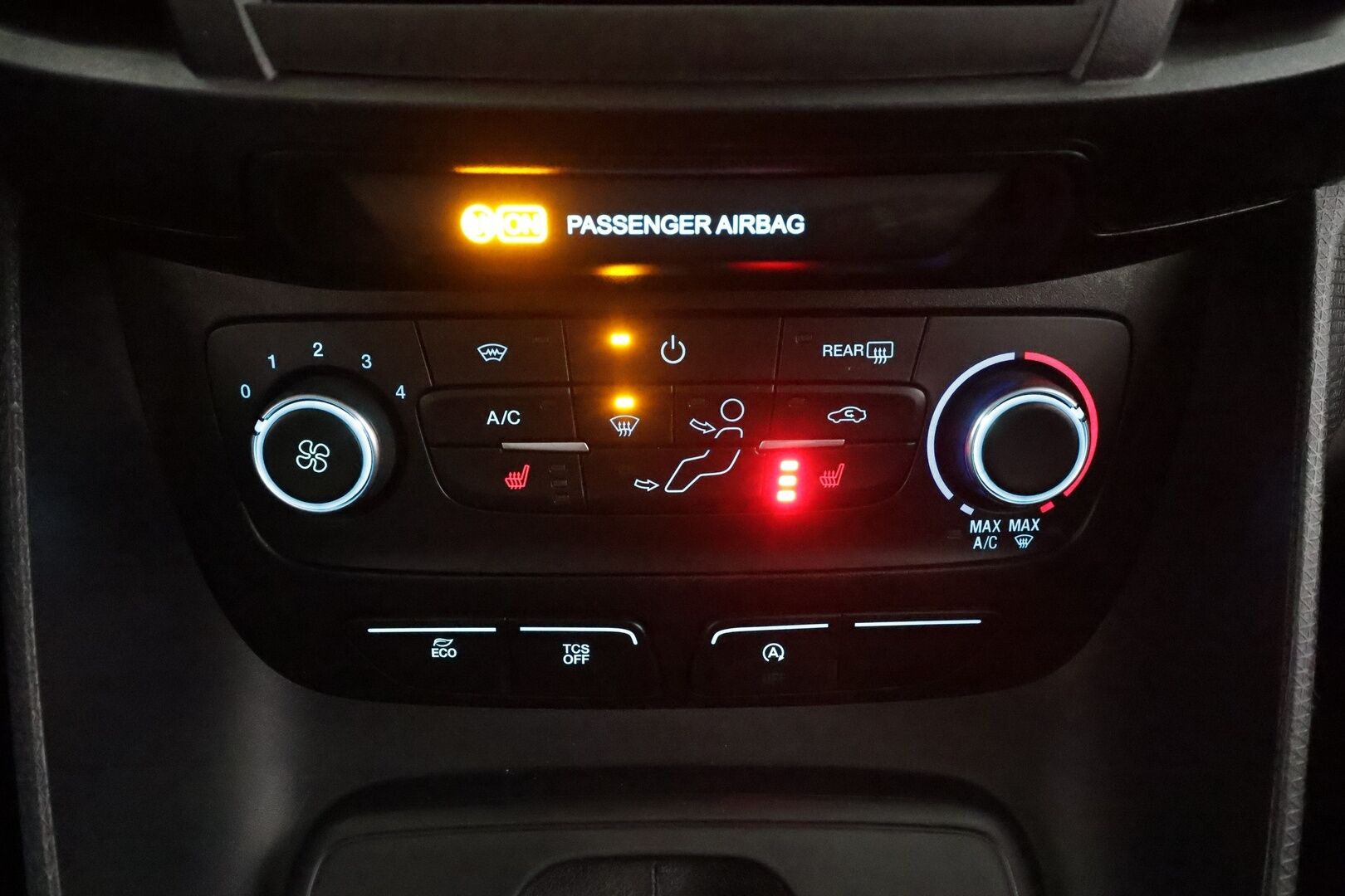 Ford Grand Tourneo Connect 2021 1,5 TDCi 120 hv A8 Trend 5-ovinen * Vakkari / P.tutka / Koukku / Webasto / Xenon * - 1.Om Suomi-auto / Hyvät Nokian nastat