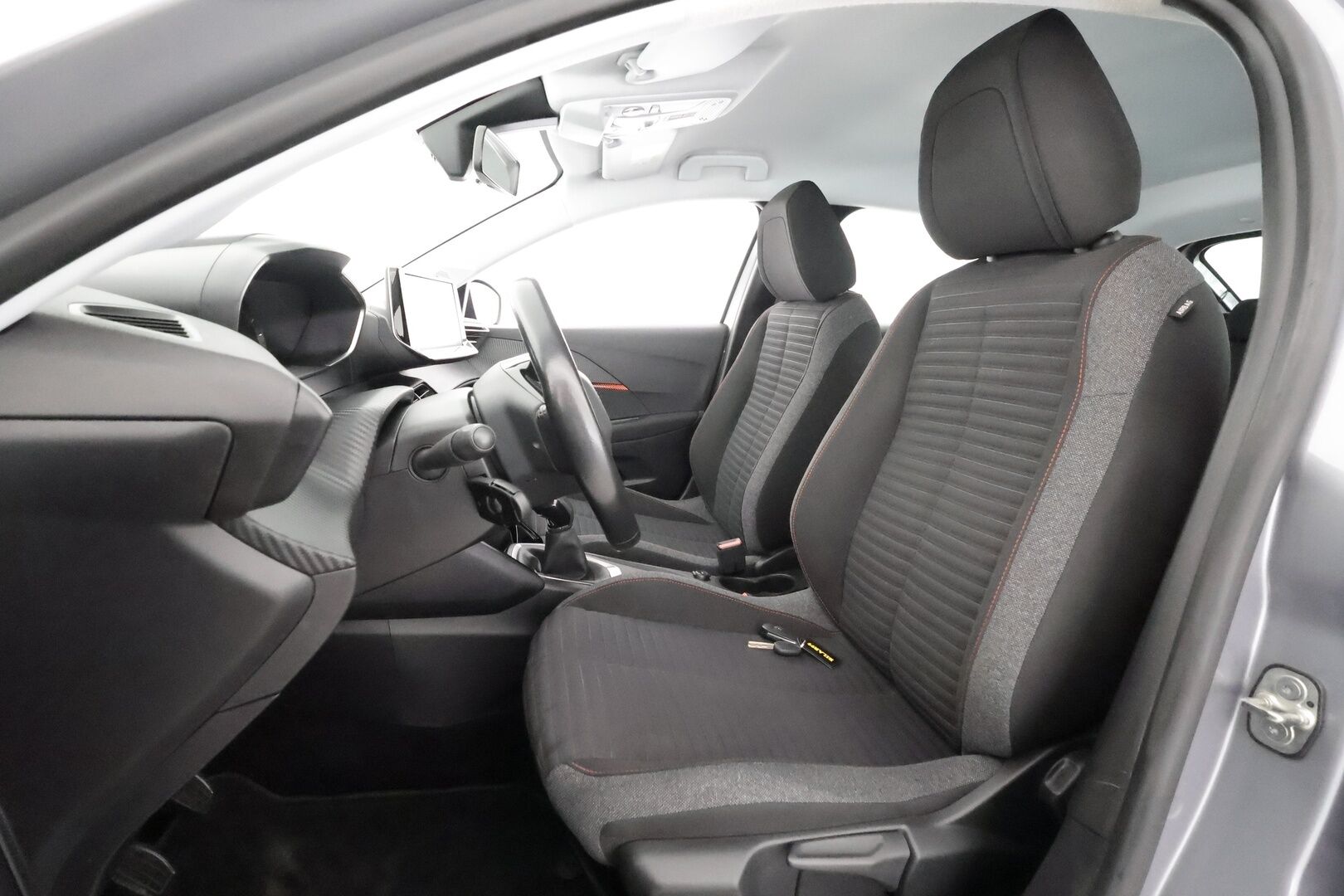 Peugeot 208 2021 Active PureTech 75 - | 1-om suomiauto | LED | Vakkari | Apple & Android | Lohko+sisälämmitin | BT | Kaistavahti | Liikennemerkkien tunnistus |