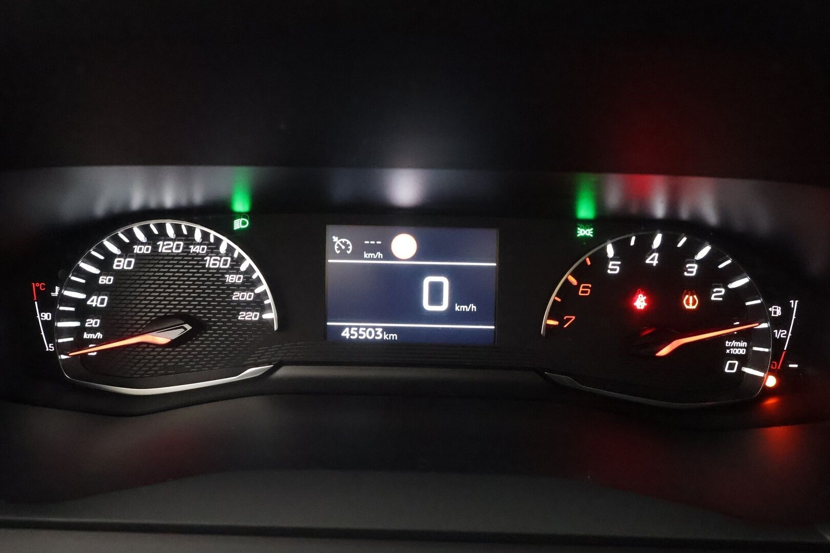 Peugeot 208 2021 Active PureTech 75 - | 1-om suomiauto | LED | Vakkari | Apple & Android | Lohko+sisälämmitin | BT | Kaistavahti | Liikennemerkkien tunnistus |