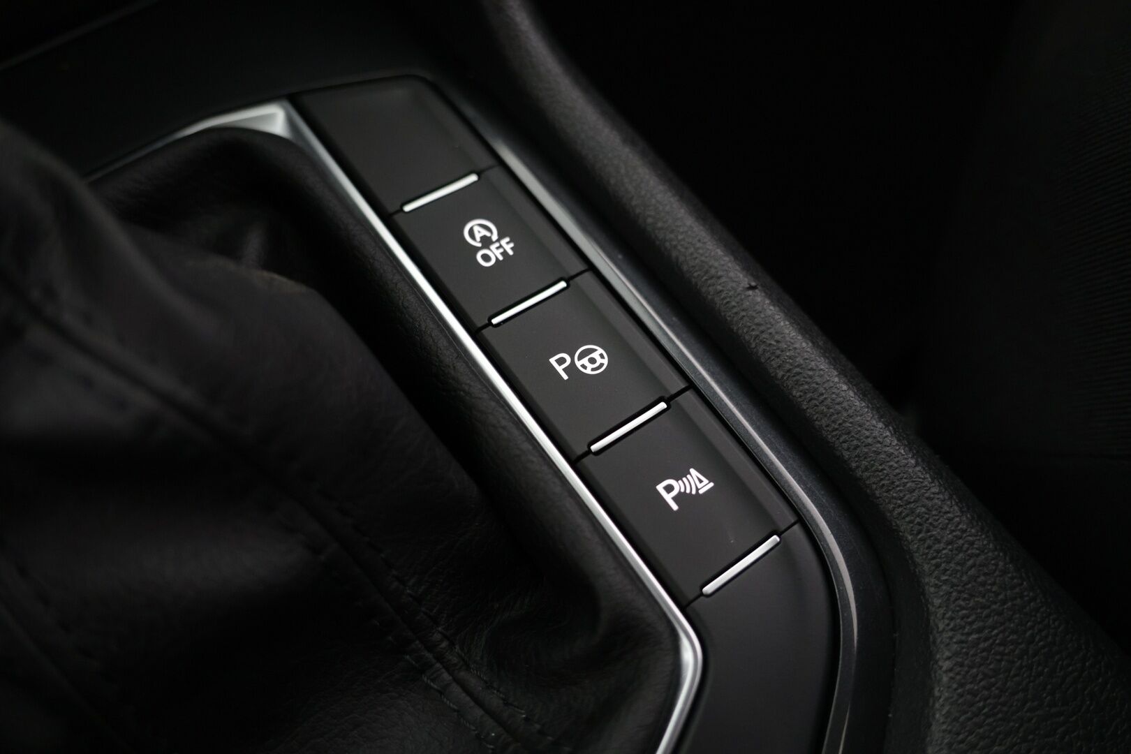 Volkswagen Tiguan 2021 Style Business 1,5 TSI 110 kW DSG-automaatti - | Webasto | Koukku | LED | Adapt.vakkari | Tutkat | Kahdet renkaat |