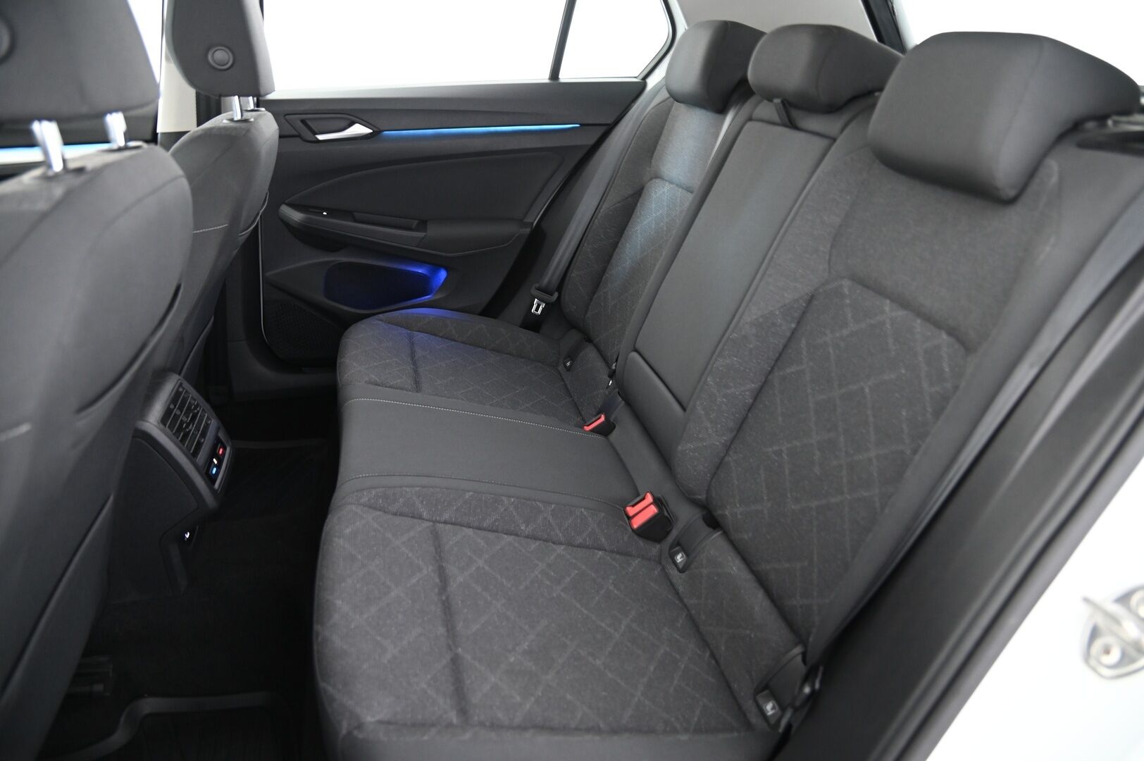 Volkswagen Golf 2021 Variant Comfort 1,0 eTSI (MHEV) 81 kW DSG-automaatti *Webasto / ACC / Navi / Tutkat* - *Suomi-auto / Juuri tullut / Pitkä leima*