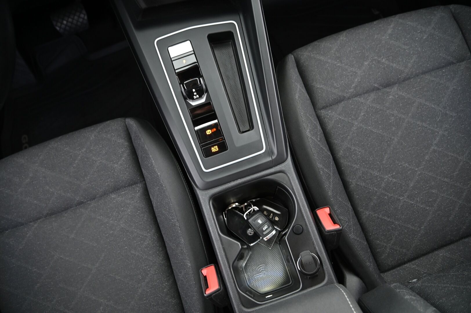Volkswagen Golf 2021 Variant Comfort 1,0 eTSI (MHEV) 81 kW DSG-automaatti *Webasto / ACC / Navi / Tutkat* - *Suomi-auto / Juuri tullut / Pitkä leima*