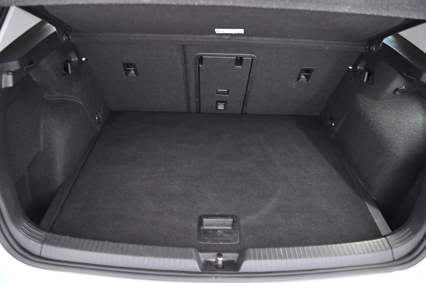 Volkswagen Golf 2021 Variant Comfort 1,0 eTSI (MHEV) 81 kW DSG-automaatti *Webasto / ACC / Navi / Tutkat* - *Suomi-auto / Juuri tullut / Pitkä leima*