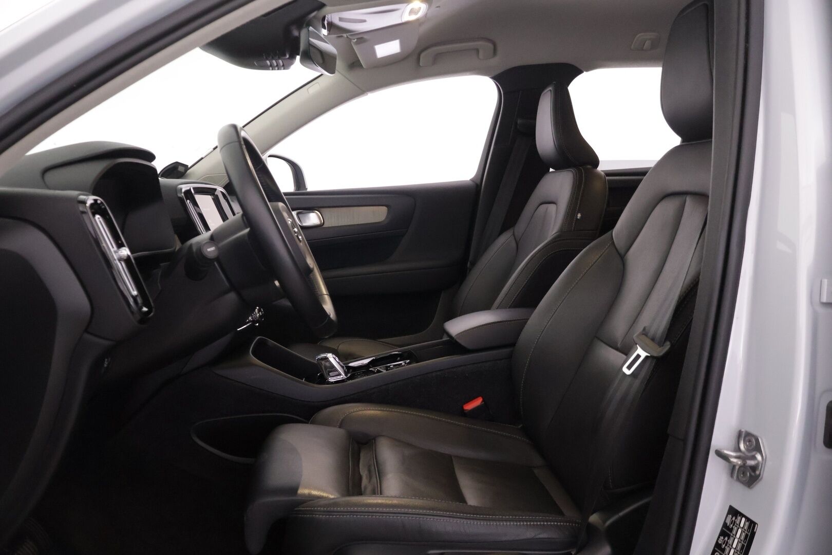 Volvo XC40 2021 T5 TwE Business Inscription aut - 2.om Suomi-auto | Juuri katsastettu | Merkkihuollettu | Adapt. vakkari | Pilot Assist | Harman/Kardon | BLIS | P.kamera | Nahkasisusta | 2x renkaat