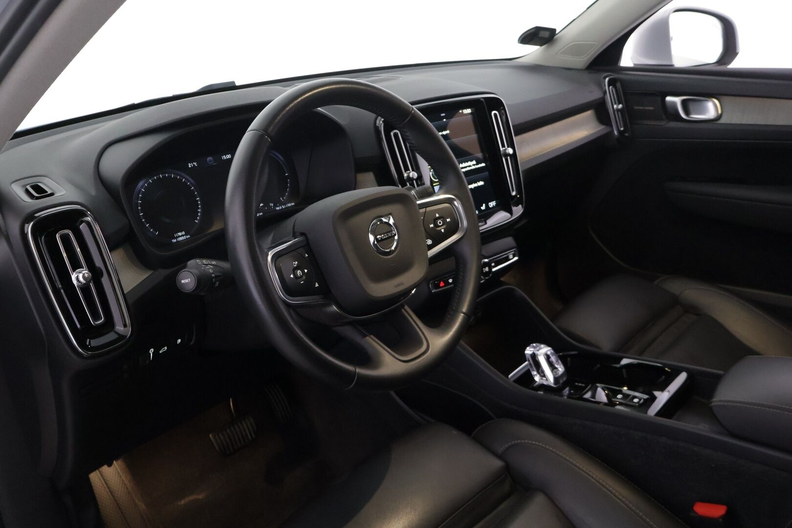 Volvo XC40 2021 T5 TwE Business Inscription aut - 2.om Suomi-auto | Juuri katsastettu | Merkkihuollettu | Adapt. vakkari | Pilot Assist | Harman/Kardon | BLIS | P.kamera | Nahkasisusta | 2x renkaat