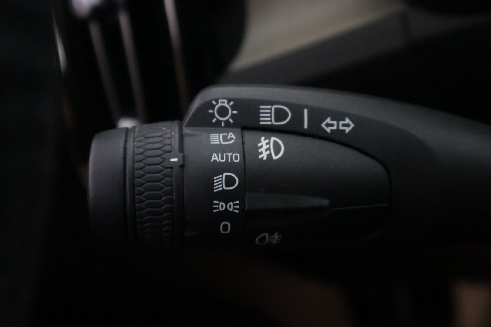 Volvo XC40 2021 T5 TwE Business Inscription aut - 2.om Suomi-auto | Juuri katsastettu | Merkkihuollettu | Adapt. vakkari | Pilot Assist | Harman/Kardon | BLIS | P.kamera | Nahkasisusta | 2x renkaat