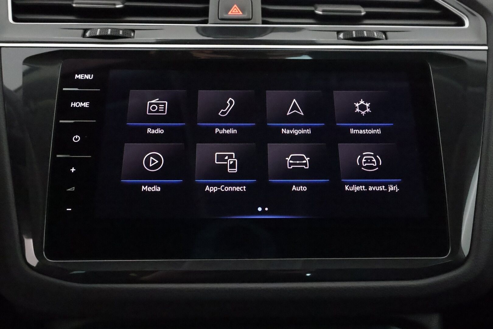 Volkswagen Tiguan 2021 1,5 TSI 110 kW DSG-automaatti **1.Om Suomi-auto / Webasto / Koukku / Adapt.Vakkari / P.Kamera / Sporttipenkit** - LED-valot / Navi / Kaistavahti / 3-Alueinen AC / KeylessGO / 2x Renkaat