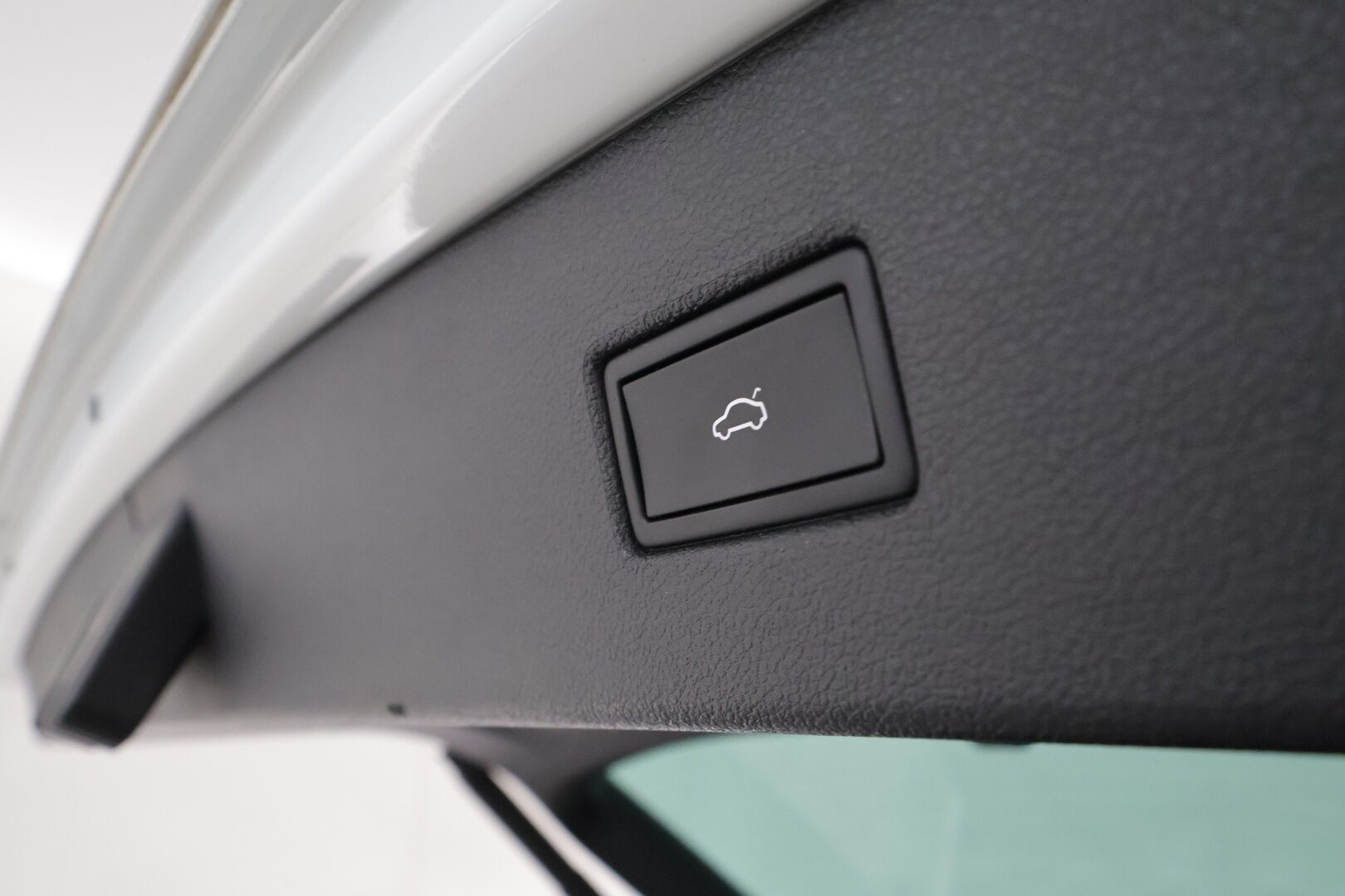 Volkswagen Tiguan 2021 1,5 TSI 110 kW DSG-automaatti **1.Om Suomi-auto / Webasto / Koukku / Adapt.Vakkari / P.Kamera / Sporttipenkit** - LED-valot / Navi / Kaistavahti / 3-Alueinen AC / KeylessGO / 2x Renkaat