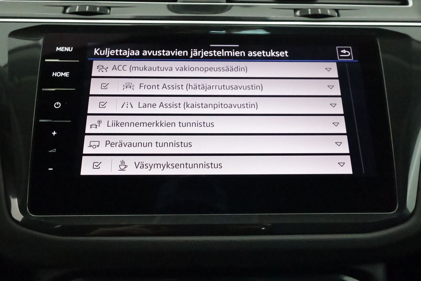 Volkswagen Tiguan 2021 1,5 TSI 110 kW DSG-automaatti **1.Om Suomi-auto / Webasto / Koukku / Adapt.Vakkari / P.Kamera / Sporttipenkit** - LED-valot / Navi / Kaistavahti / 3-Alueinen AC / KeylessGO / 2x Renkaat