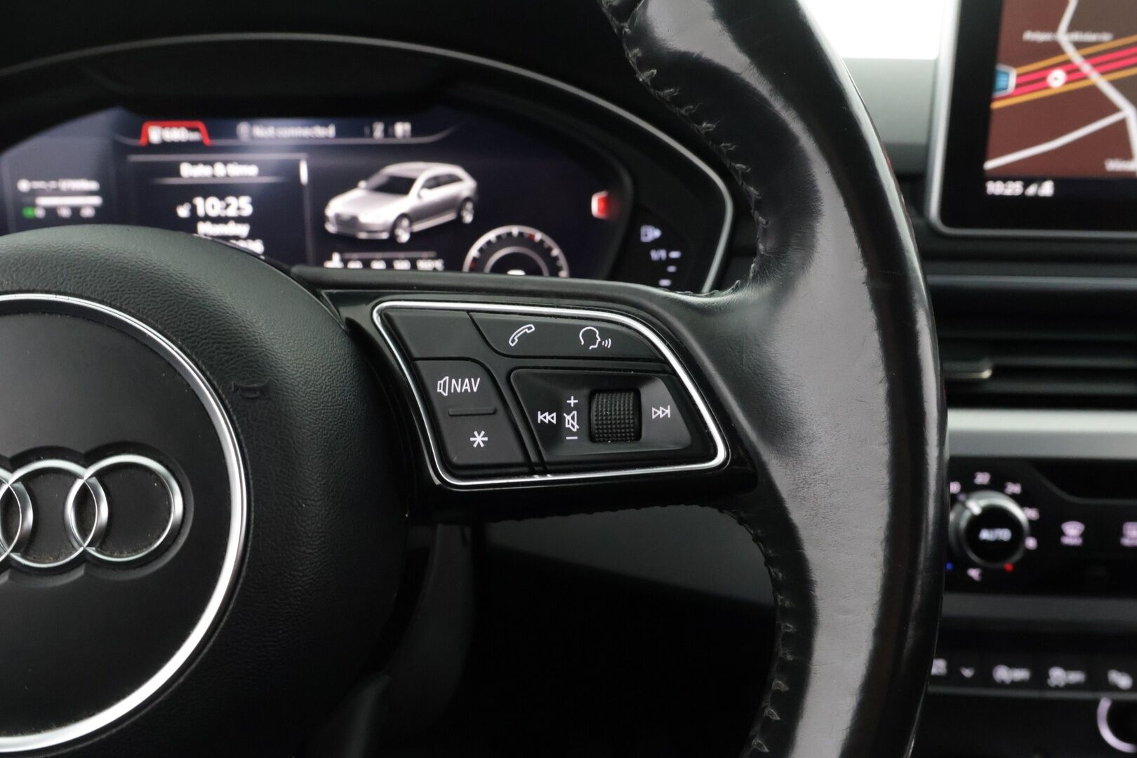 Audi A4 2017 Avant Business Sport 2,0 TDI 140 kW - Digimittaristo | 360 Kmaera | Sähköpenkit |