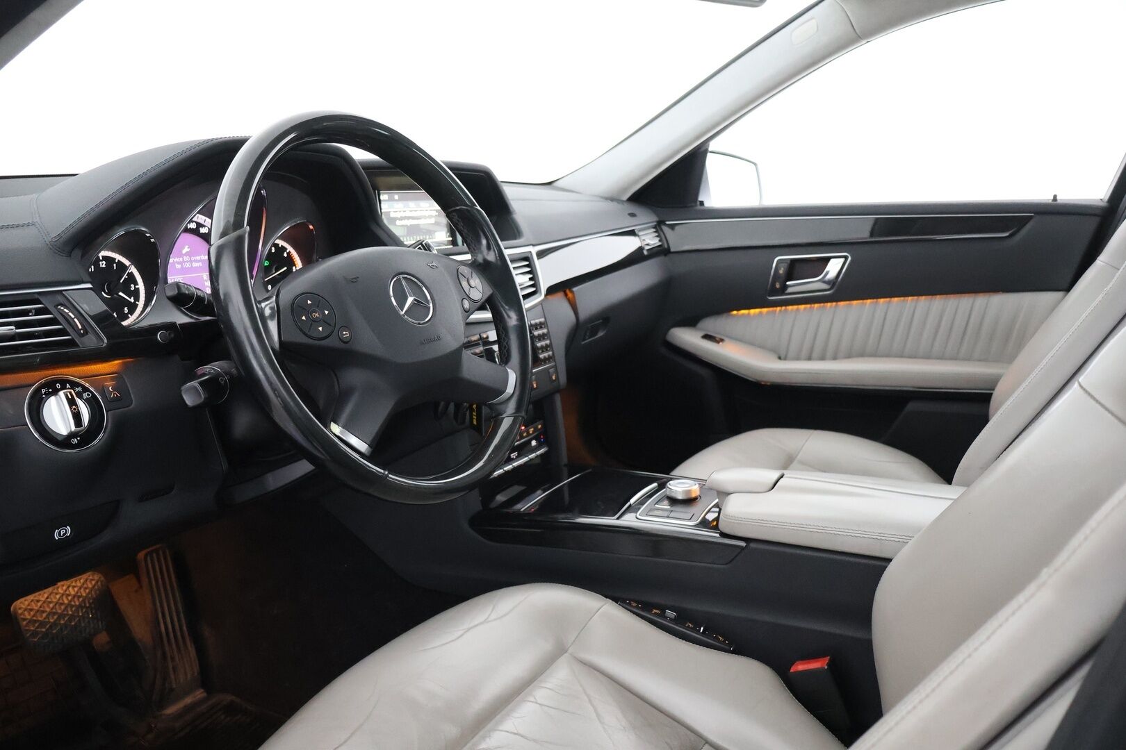 Mercedes-Benz E 2009 E 350 BLUETEC Sedan (AA) 4ov 2987cm3 A | YritysOutlet - Myydään vain yrityksille - Webasto | Distronic+ | Panorama | BLIS | Airmatic | Ortoped penkit | 12kk leima |YritysOutlet - Myydään vain yrityksille