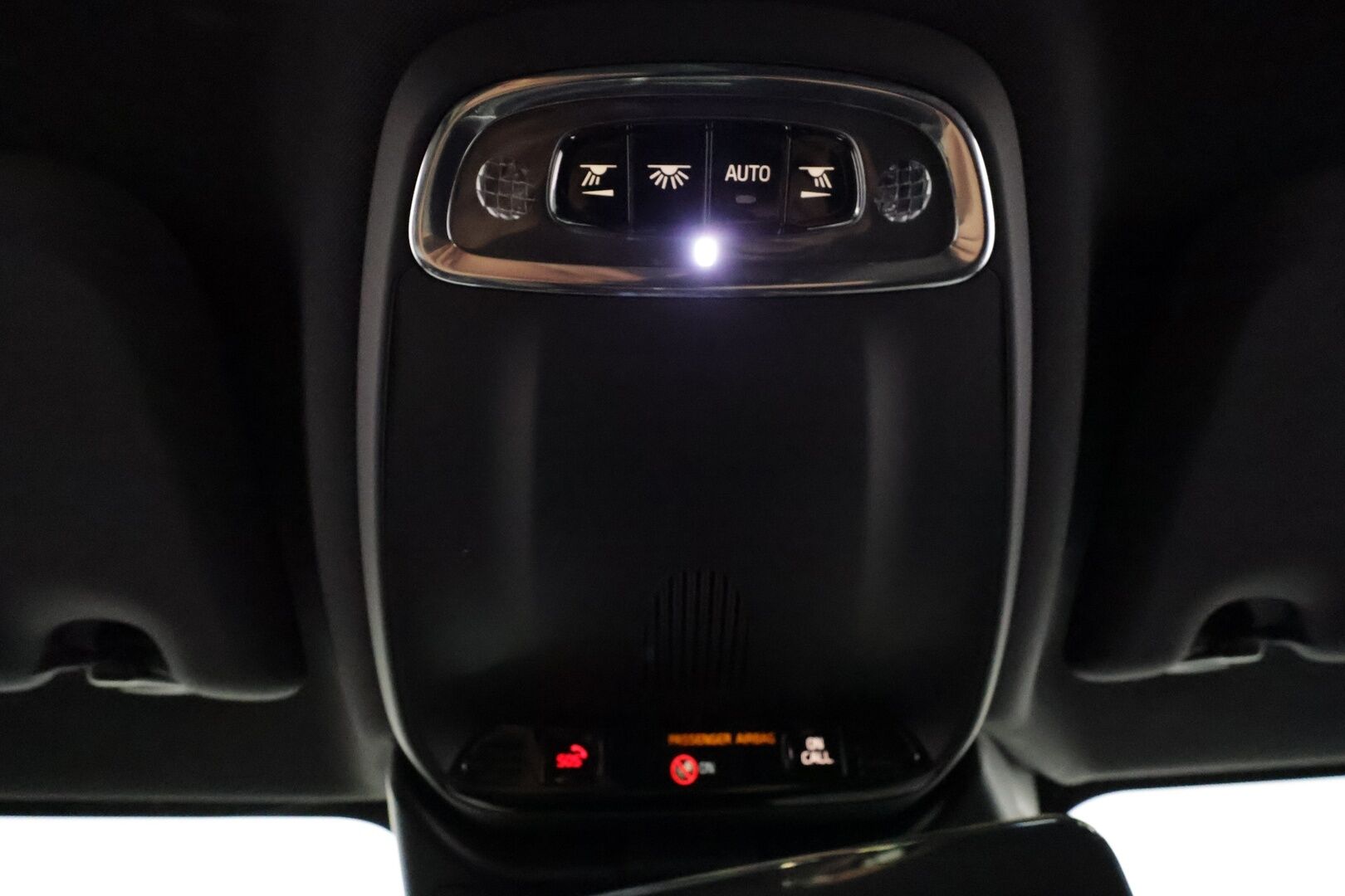 Volvo V60 2022 T8 TwE AWD Business R-Design aut **Adapt.Vakkari / Webasto / P.Kamera / Sporttipenkki Muistilla / LED-valot** - 3,99 % KORKOTARJOUS TÄHÄN AUTOON - 31.5. ASTI! - 1.Om Suomi-auto / Navi / Kaistavahti / KeylessGO / 2x Renkaat