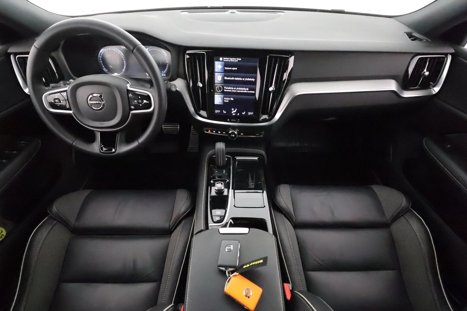 Volvo V60 2022 T8 TwE AWD Business R-Design aut **Adapt.Vakkari / Webasto / P.Kamera / Sporttipenkki Muistilla / LED-valot** - 3,99 % KORKOTARJOUS TÄHÄN AUTOON - 31.5. ASTI! - 1.Om Suomi-auto / Navi / Kaistavahti / KeylessGO / 2x Renkaat