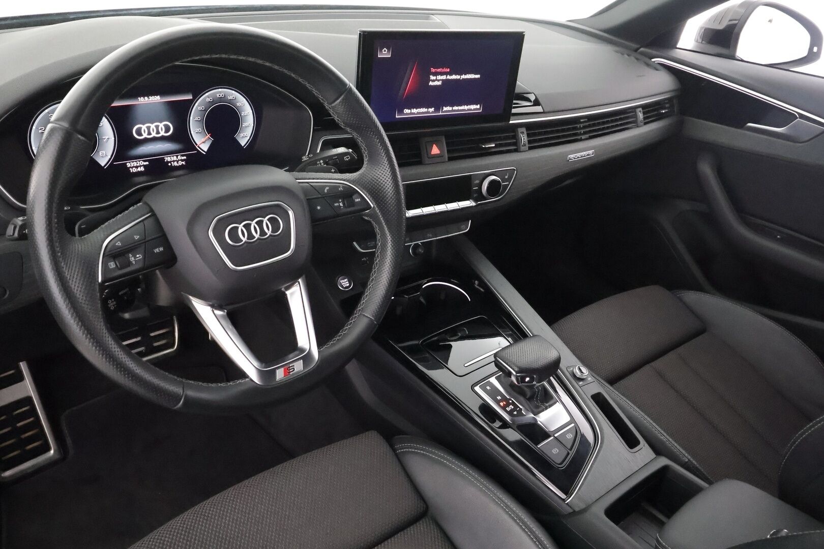 Audi A4 2021 Avant Business 40 TFSI 150 kW MHEV quattro S tronic - | ACC | Koukku | Webasto | S-Line sisäpaketti | Matrix | Puolinahat | Sporttipenkit | Active Lane Assist | P.kamera | Keyless | 2x renkaat aluin |