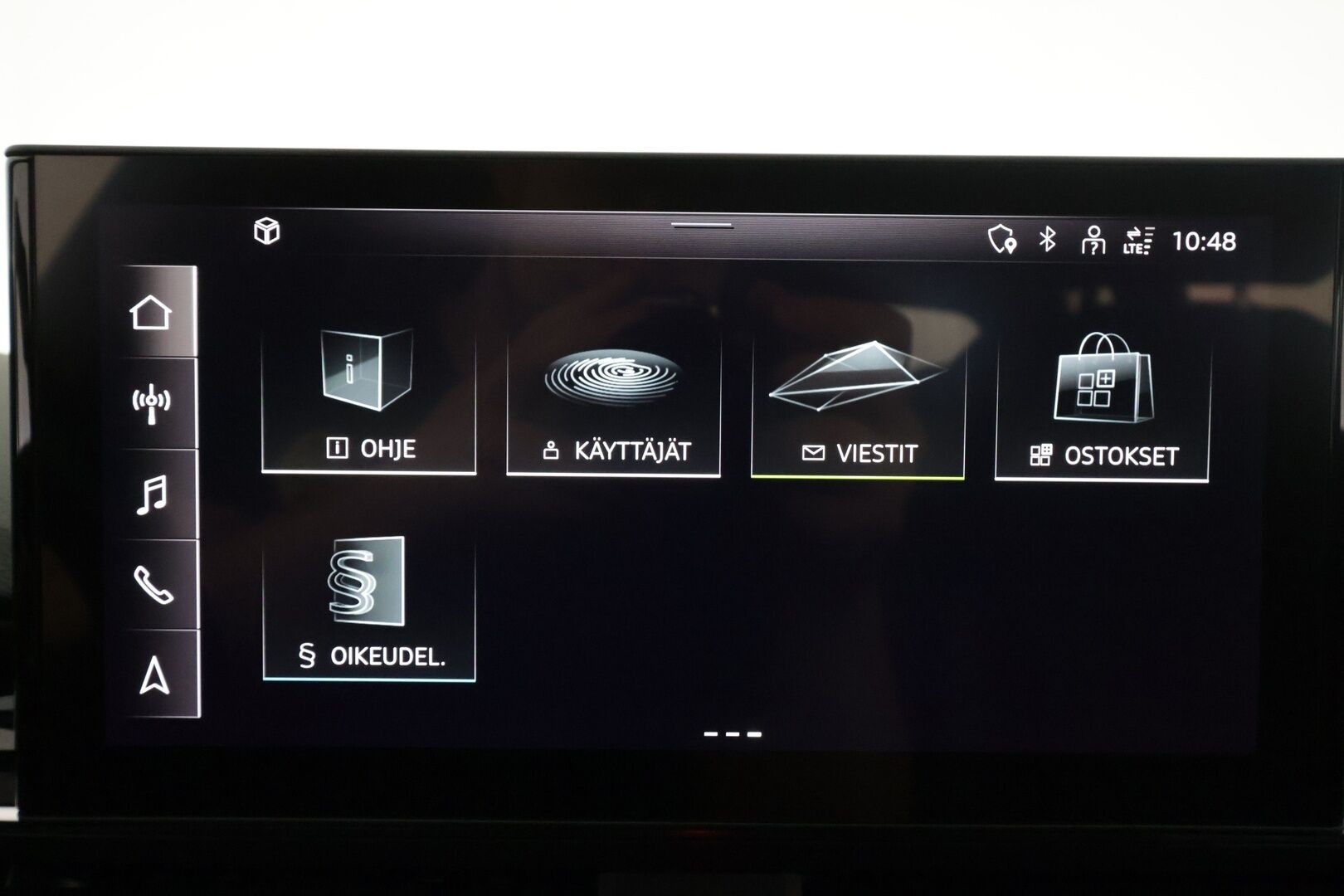 Audi A4 2021 Avant Business 40 TFSI 150 kW MHEV quattro S tronic - | ACC | Koukku | Webasto | S-Line sisäpaketti | Matrix | Puolinahat | Sporttipenkit | Active Lane Assist | P.kamera | Keyless | 2x renkaat aluin |